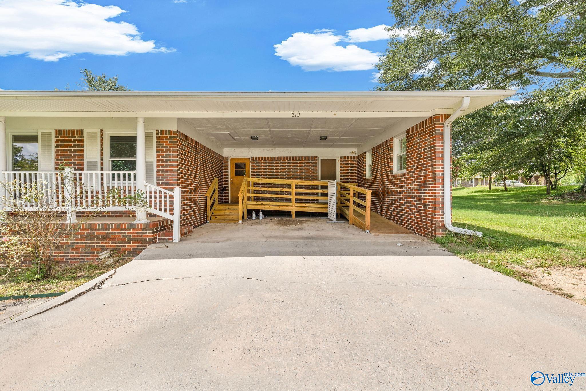 312 North Edmondson