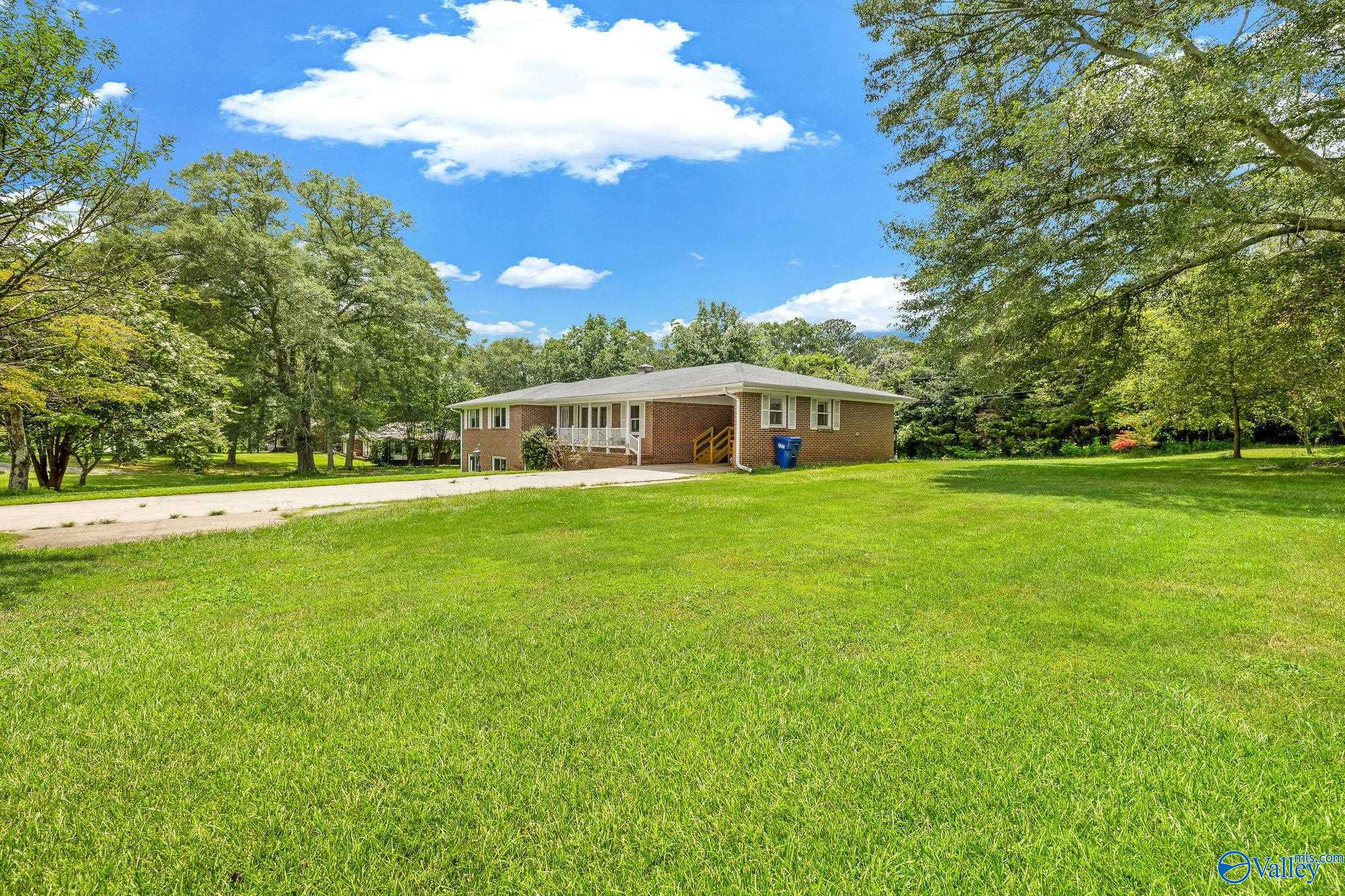 312 North Edmondson