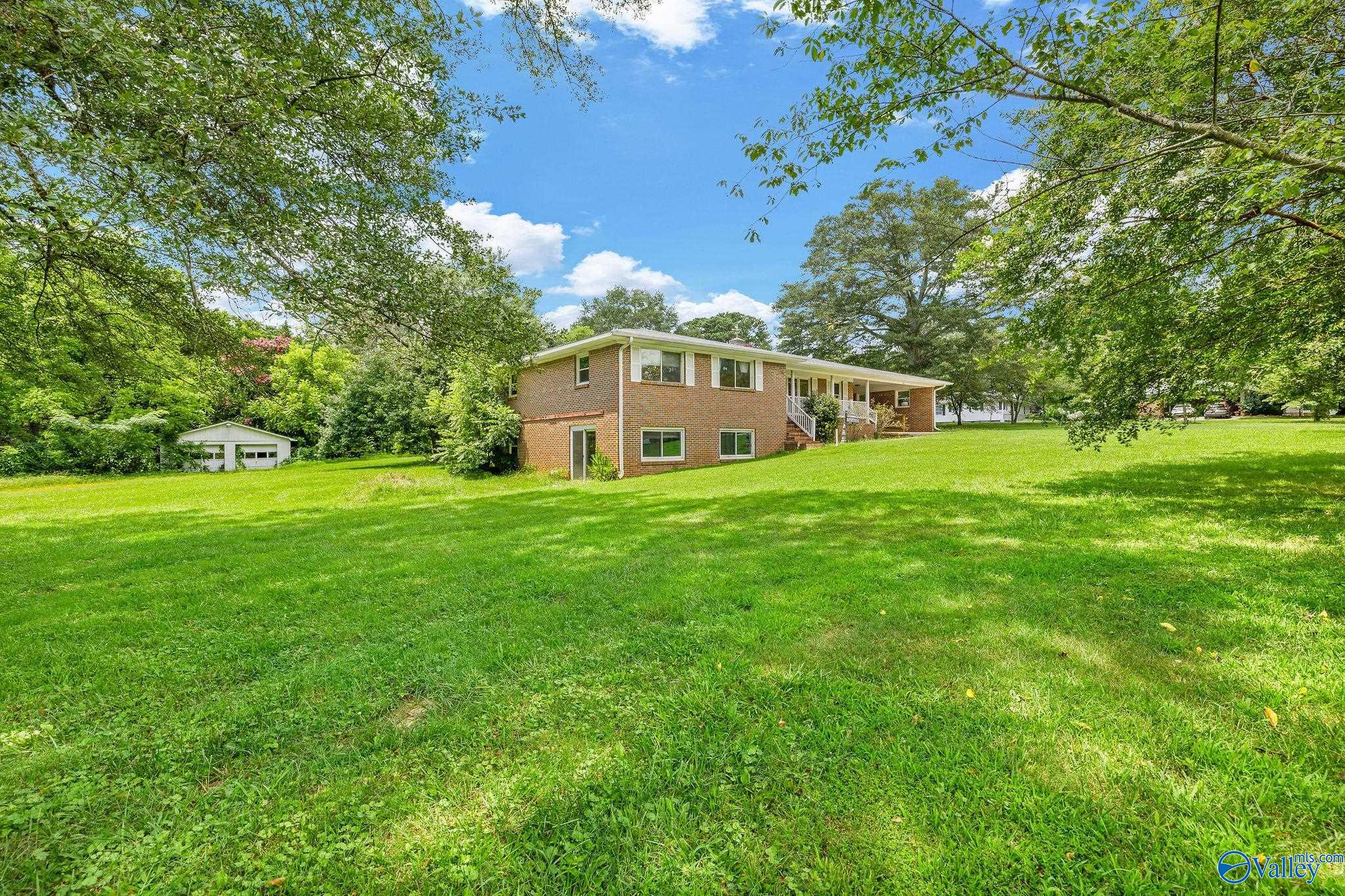 312 North Edmondson