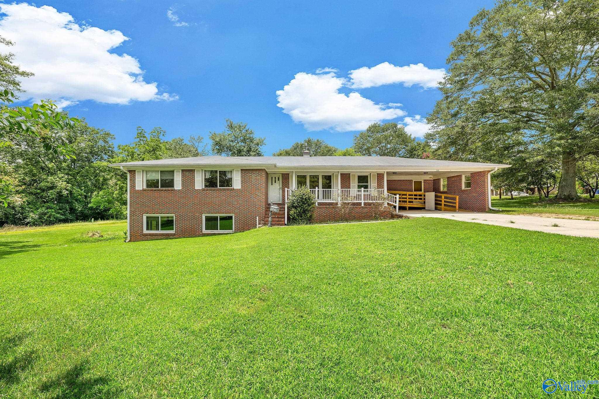 312 North Edmondson