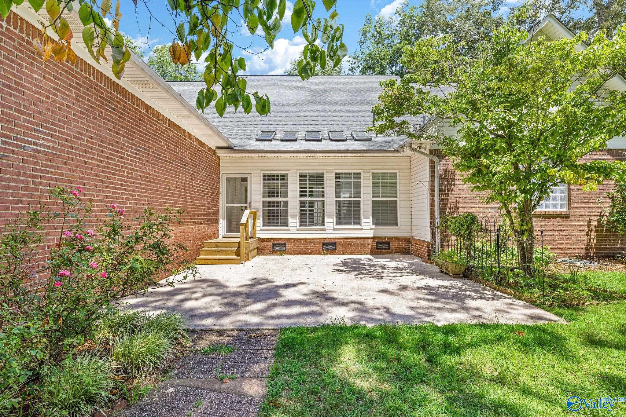 155 Ashworth Lane