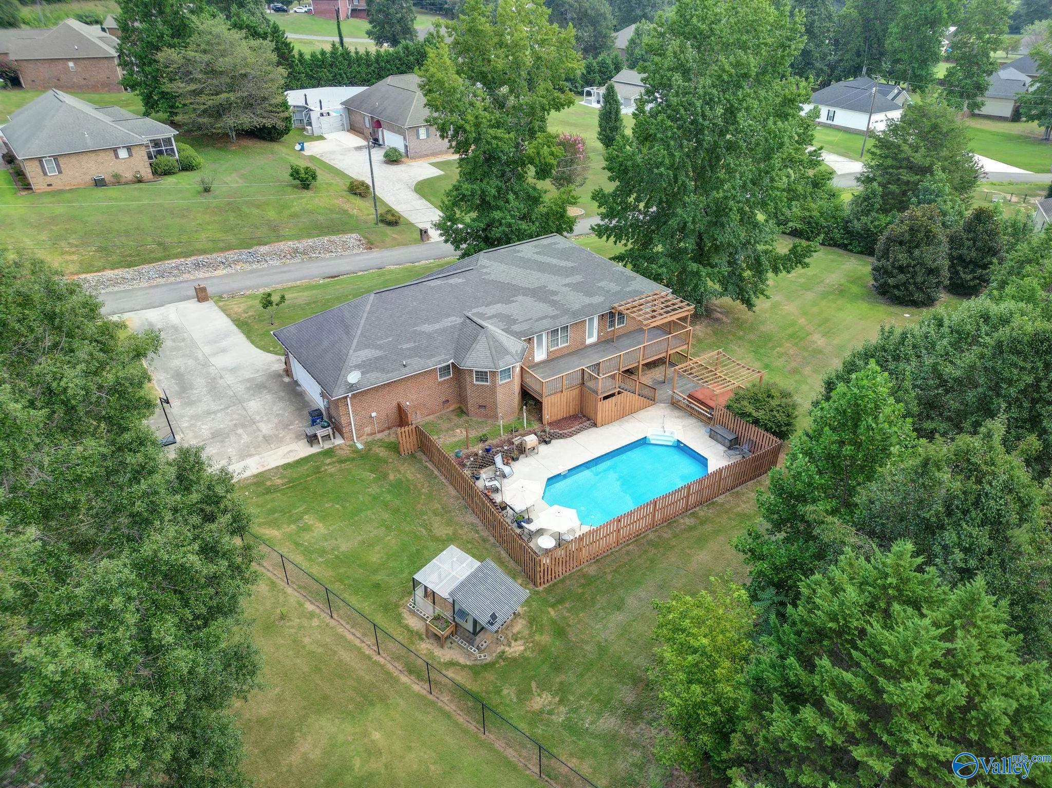 77 Deer Run