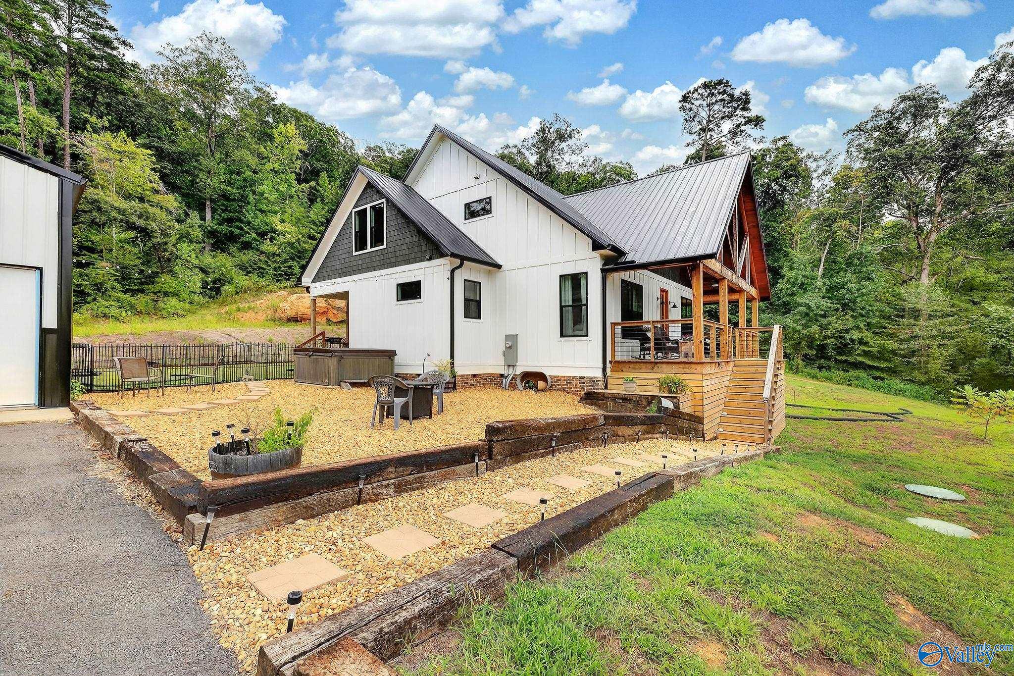 2216 White Elephant Road