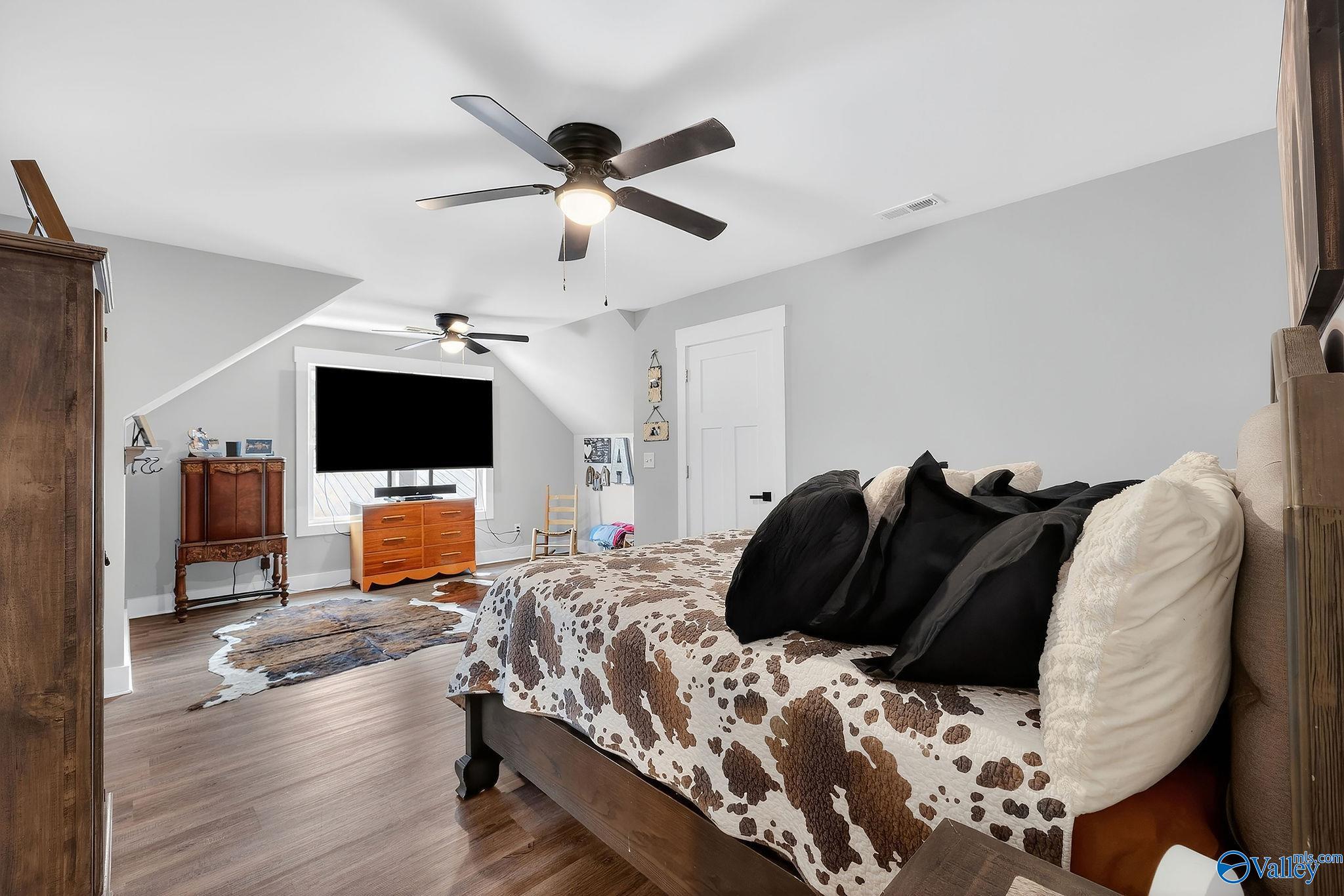 2216 White Elephant Road