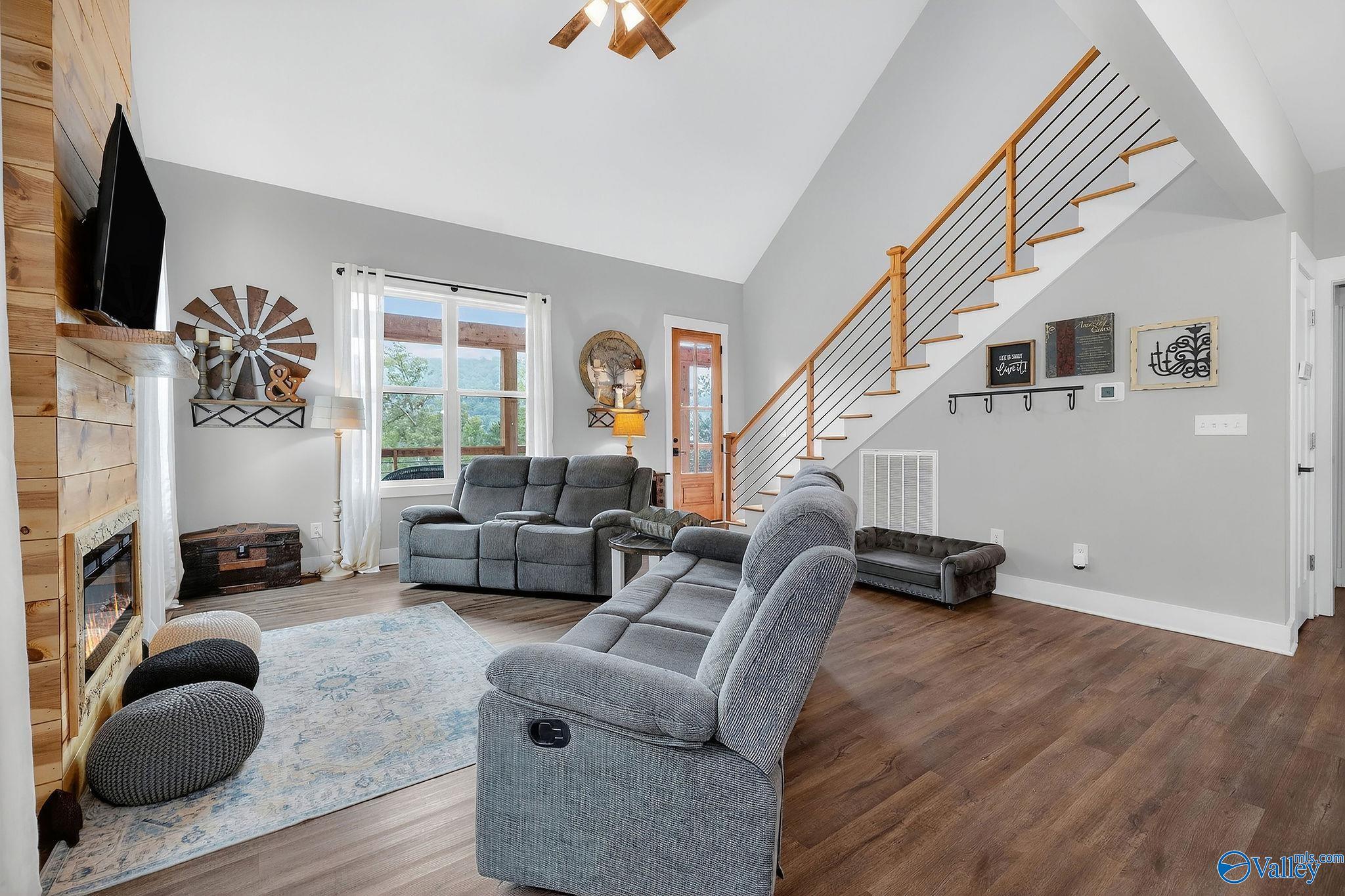 2216 White Elephant Road