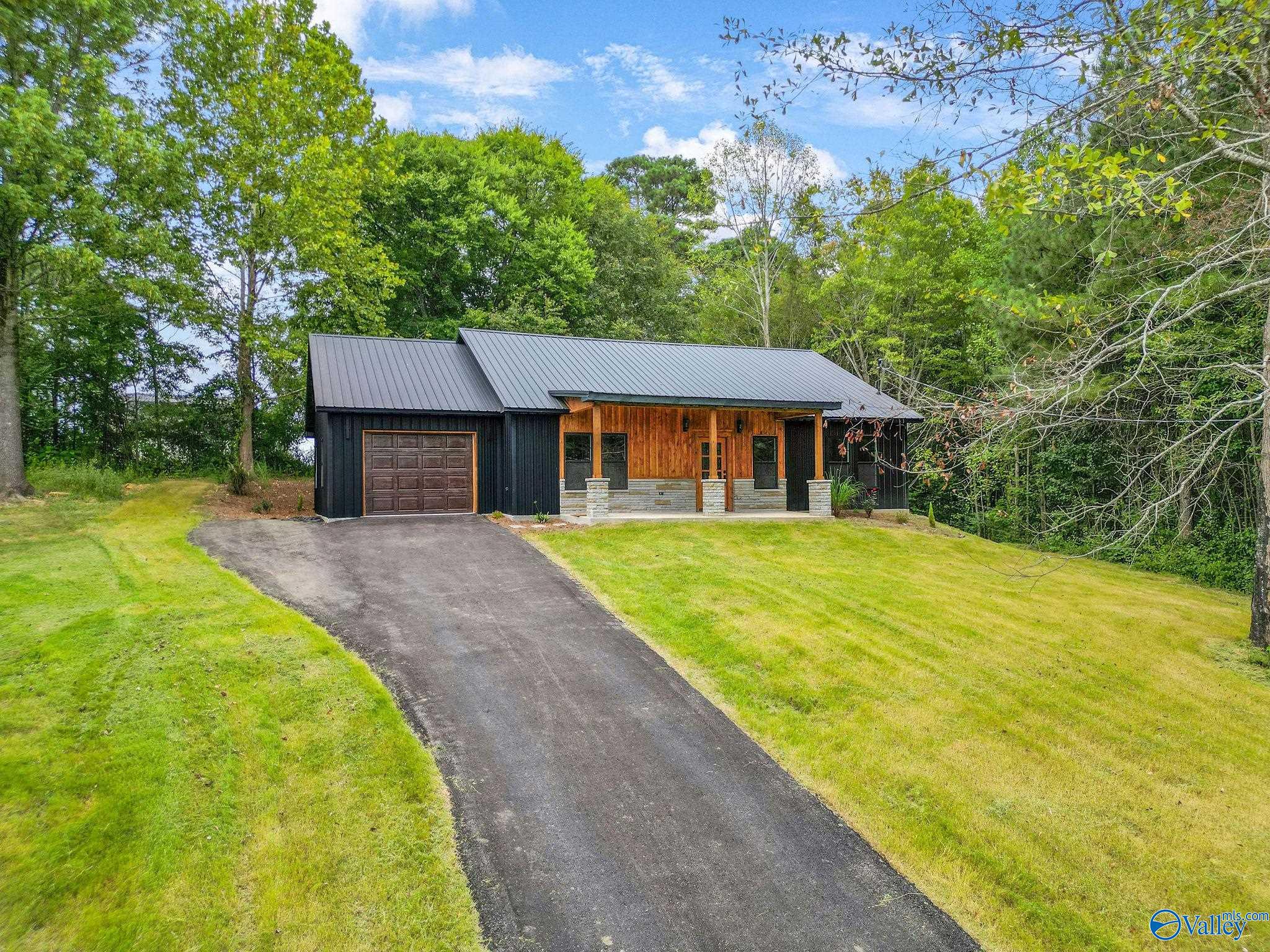 6200 Dalewood Lane