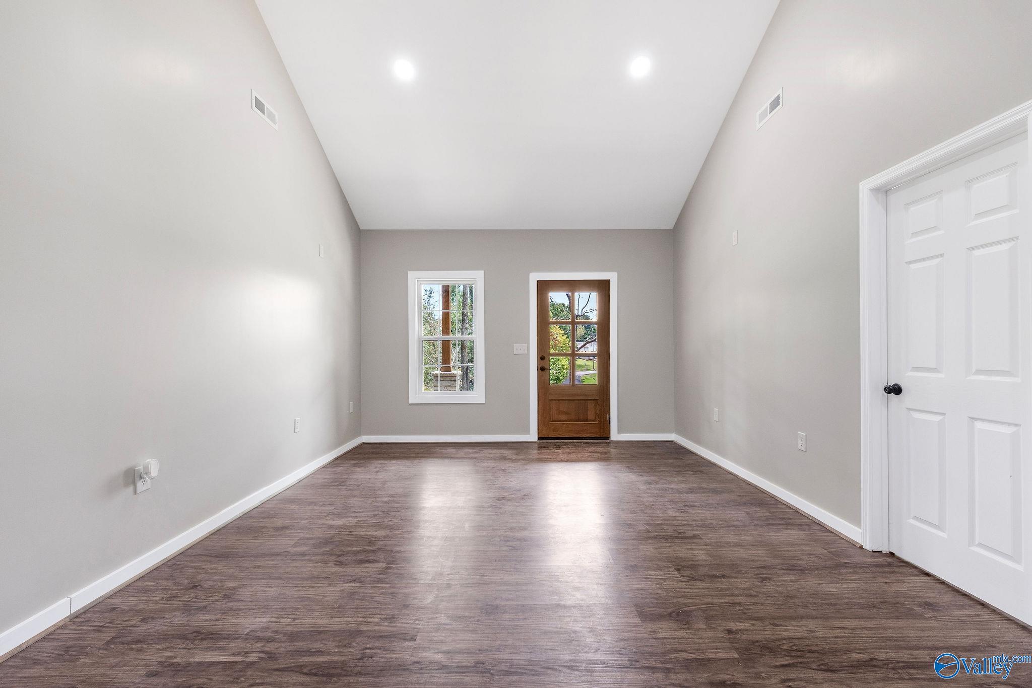 6200 Dalewood Lane