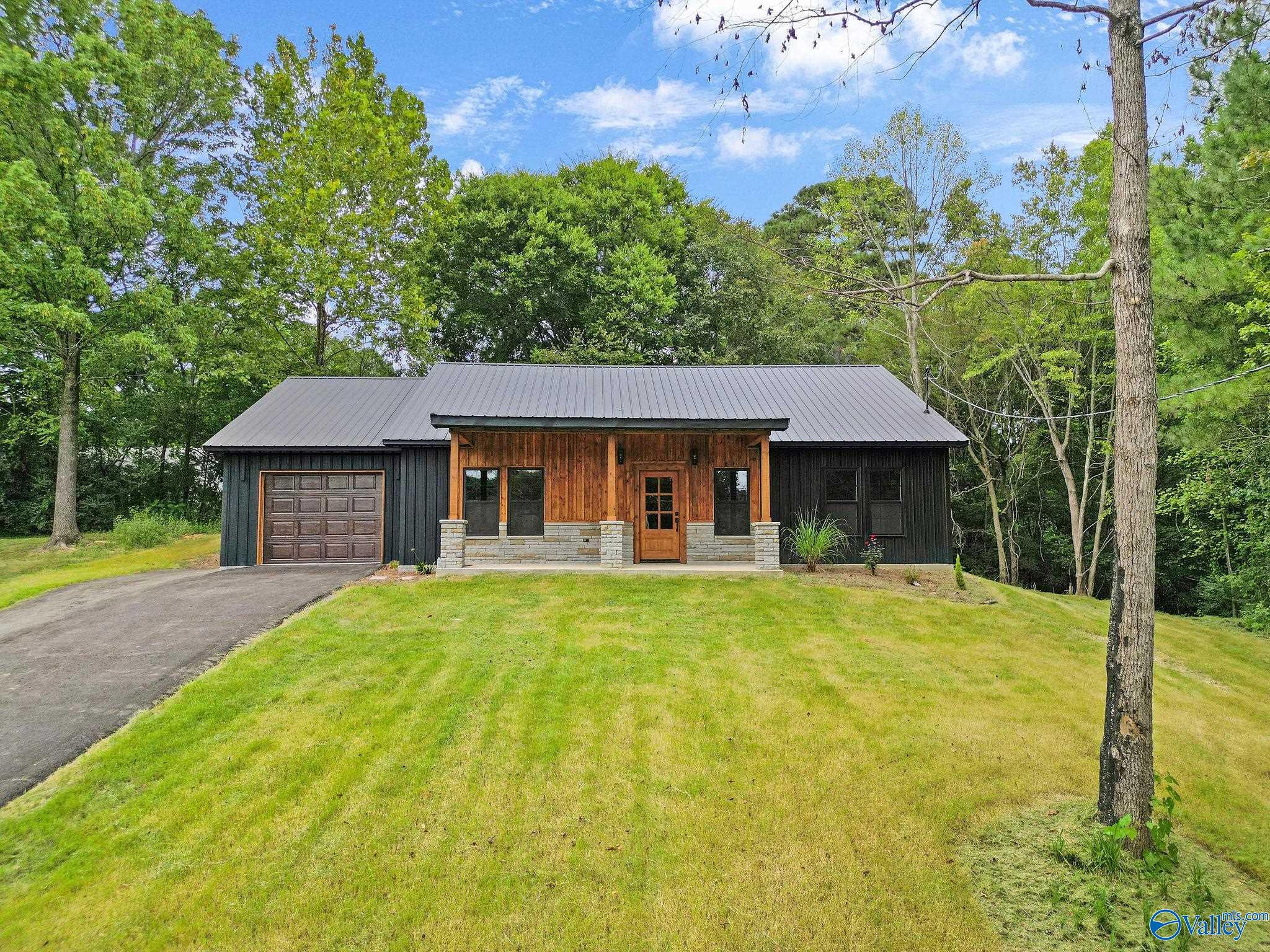 6200 Dalewood Lane