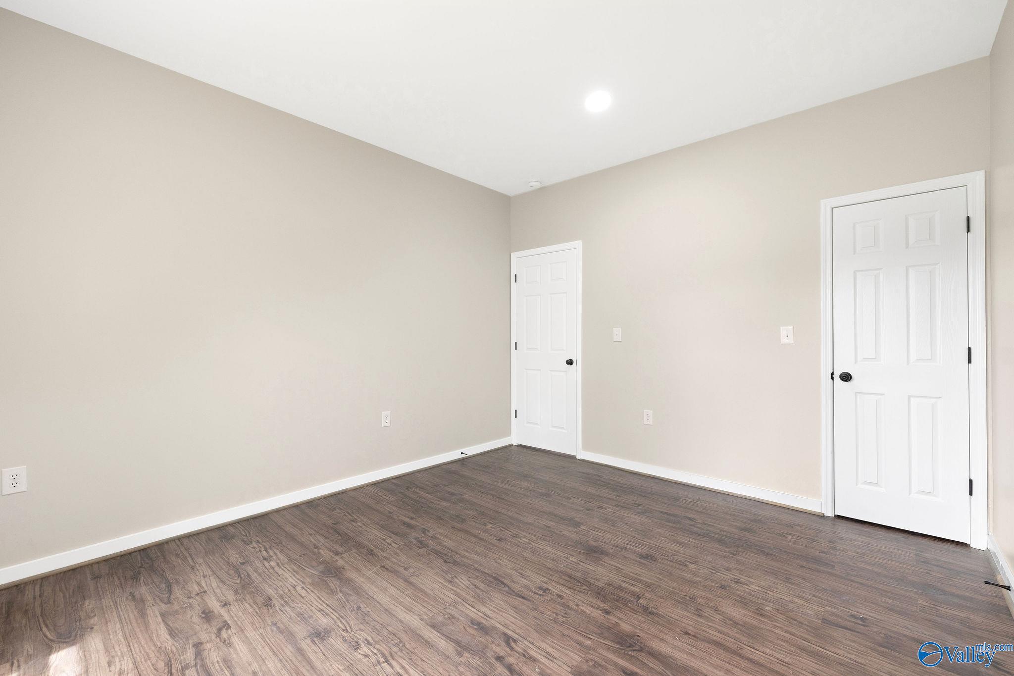 6200 Dalewood Lane