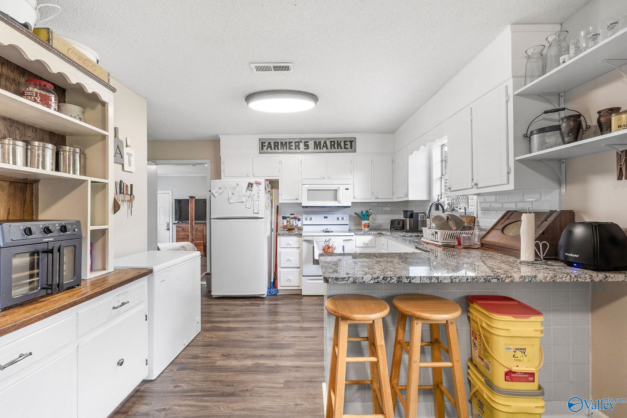 3824 Browns Valley Road