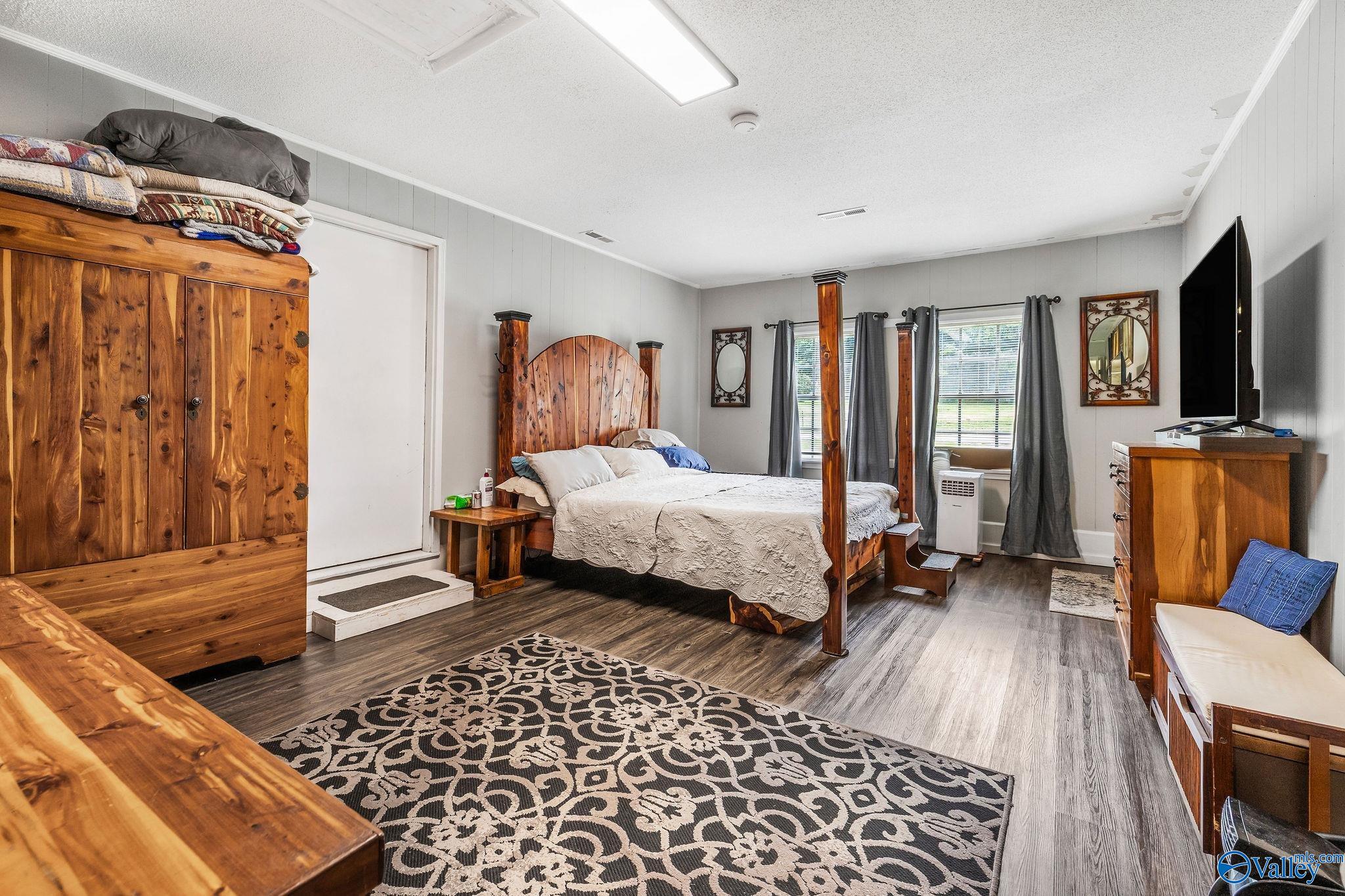 3824 Browns Valley Road