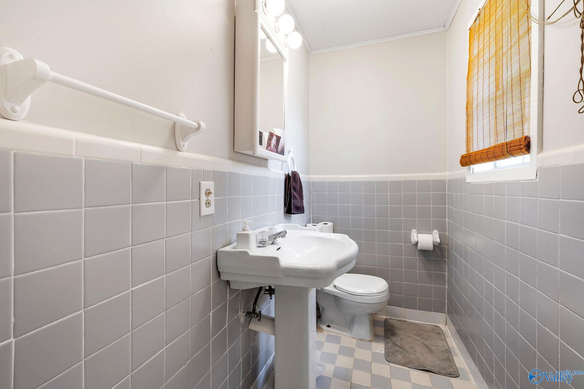 3824 Browns Valley Road