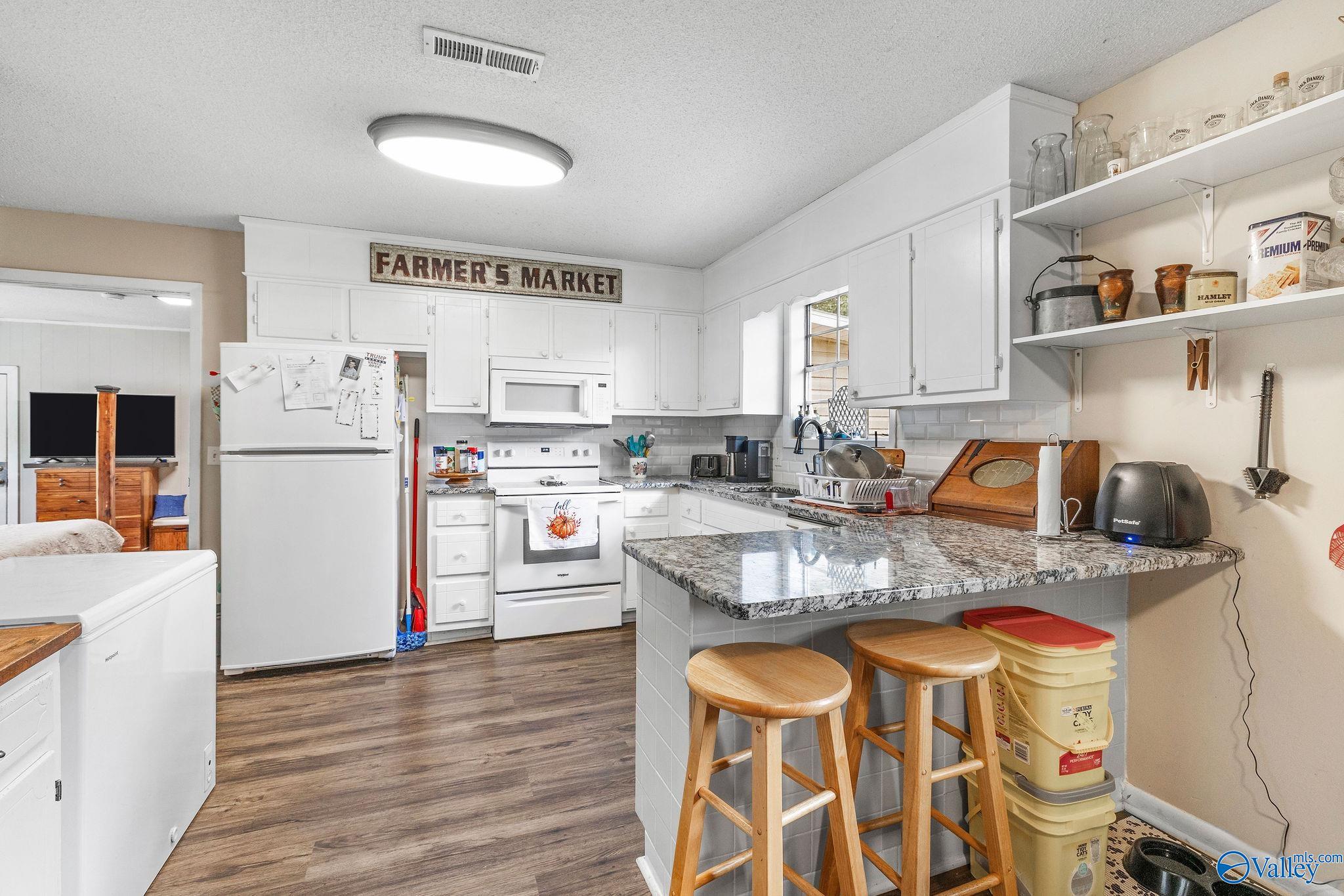 3824 Browns Valley Road