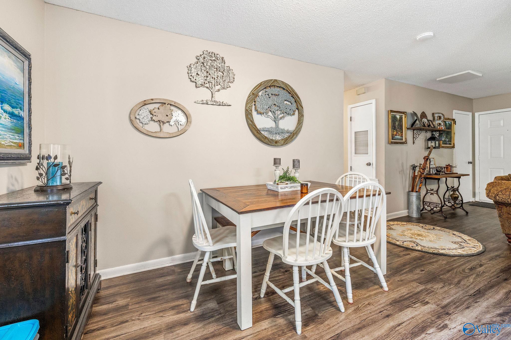 3824 Browns Valley Road