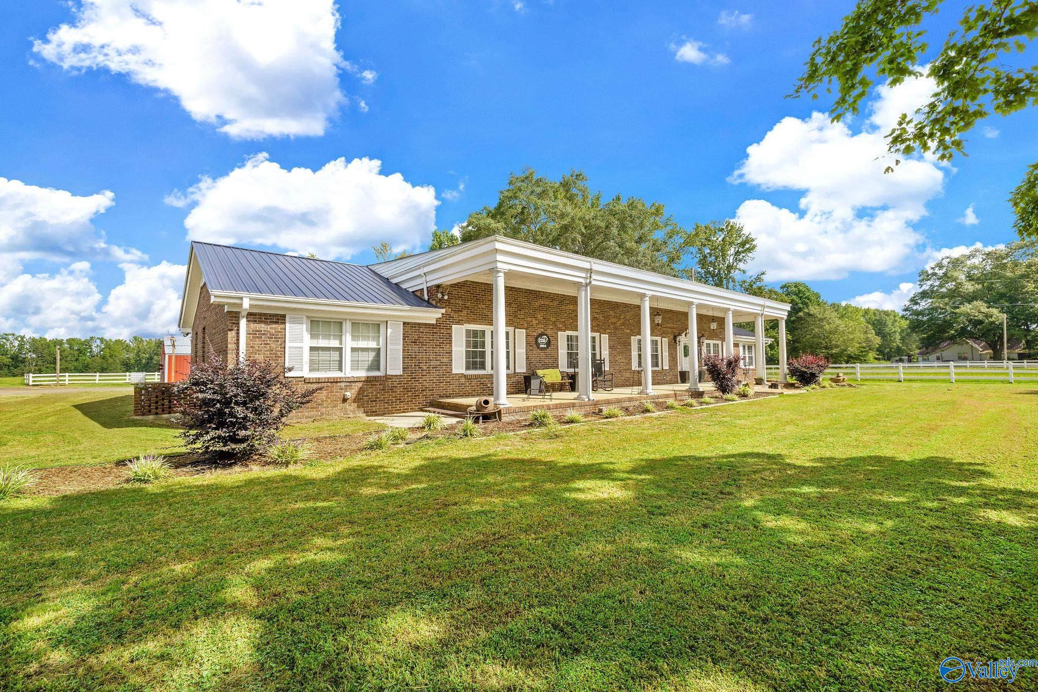 2218 Highpoint Road
