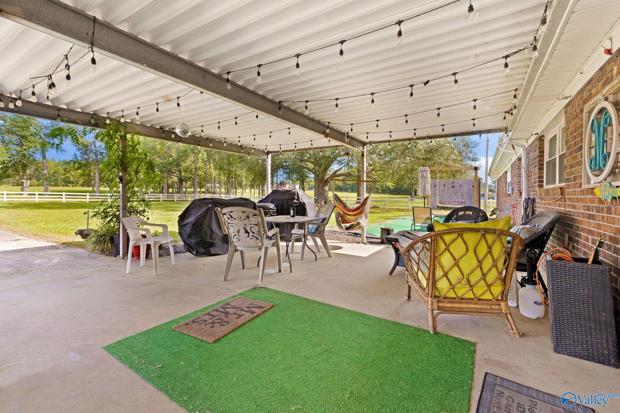 2218 Highpoint Road