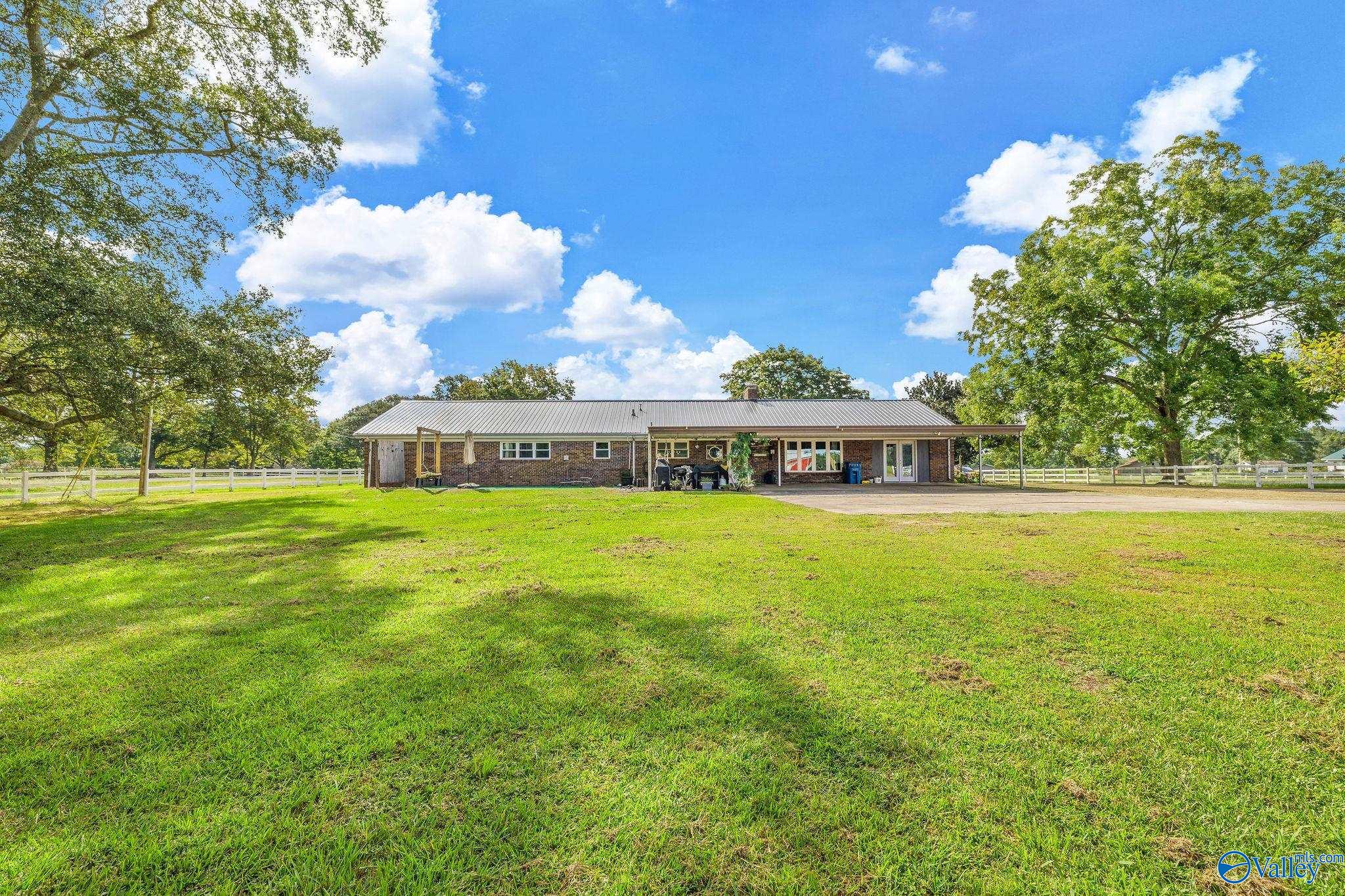 2218 Highpoint Road