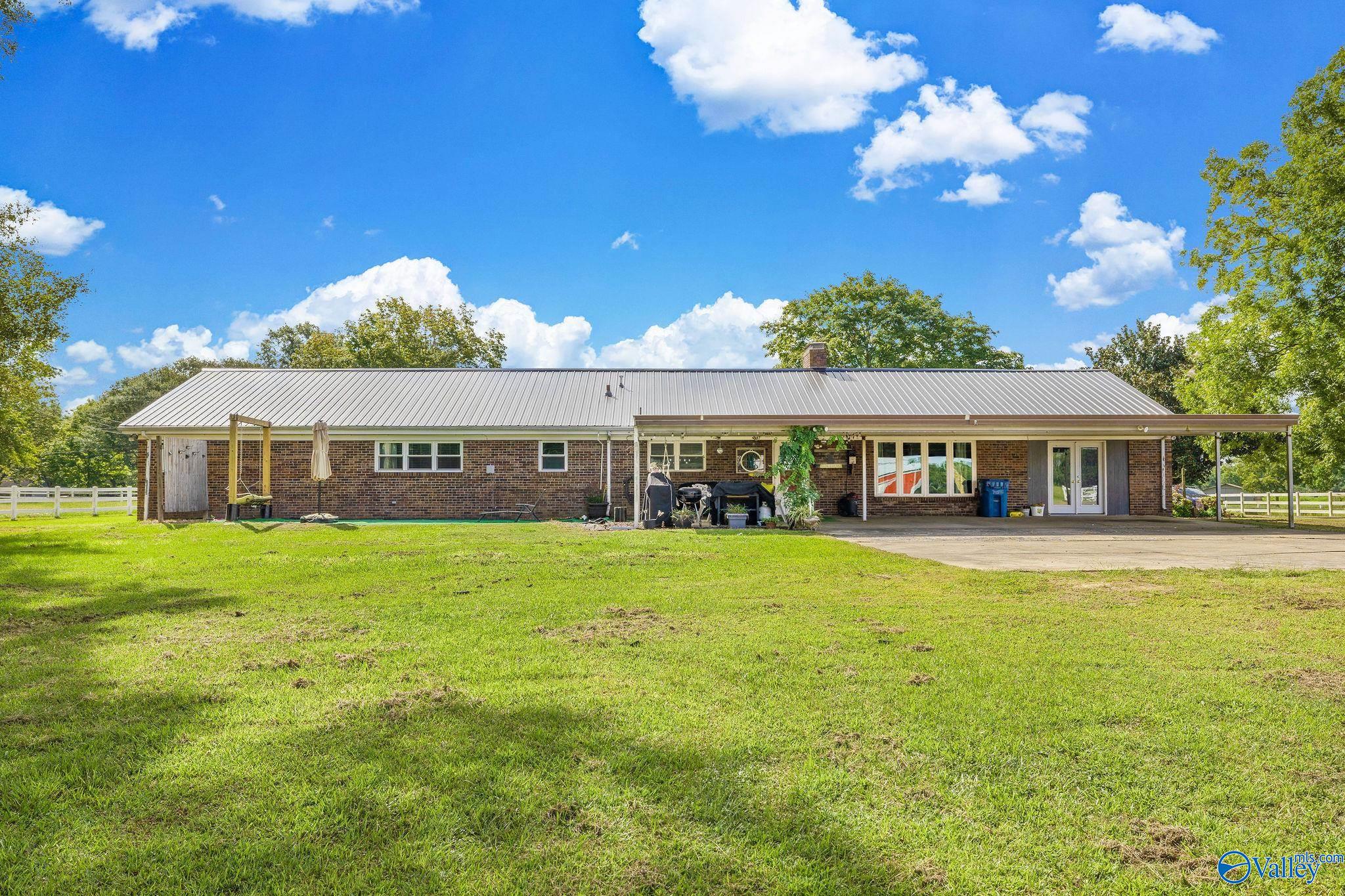 2218 Highpoint Road