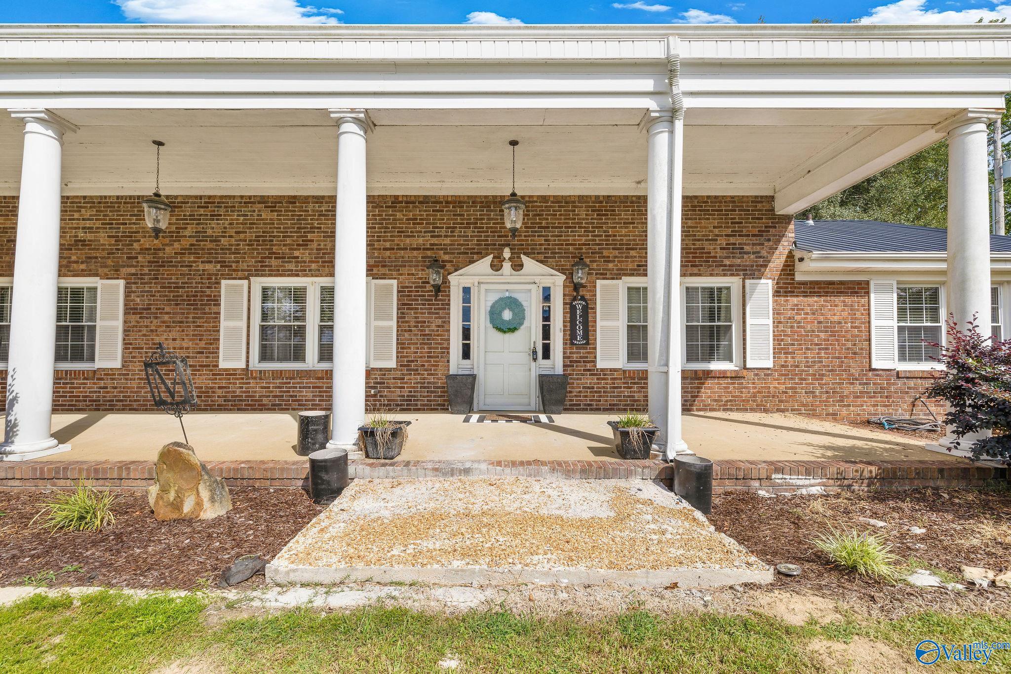 2218 Highpoint Road