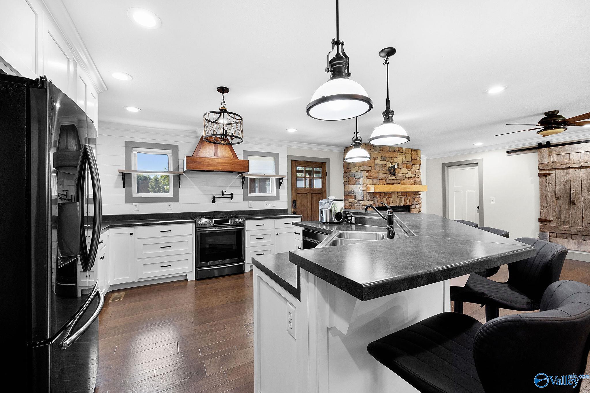 1121 Martin Road