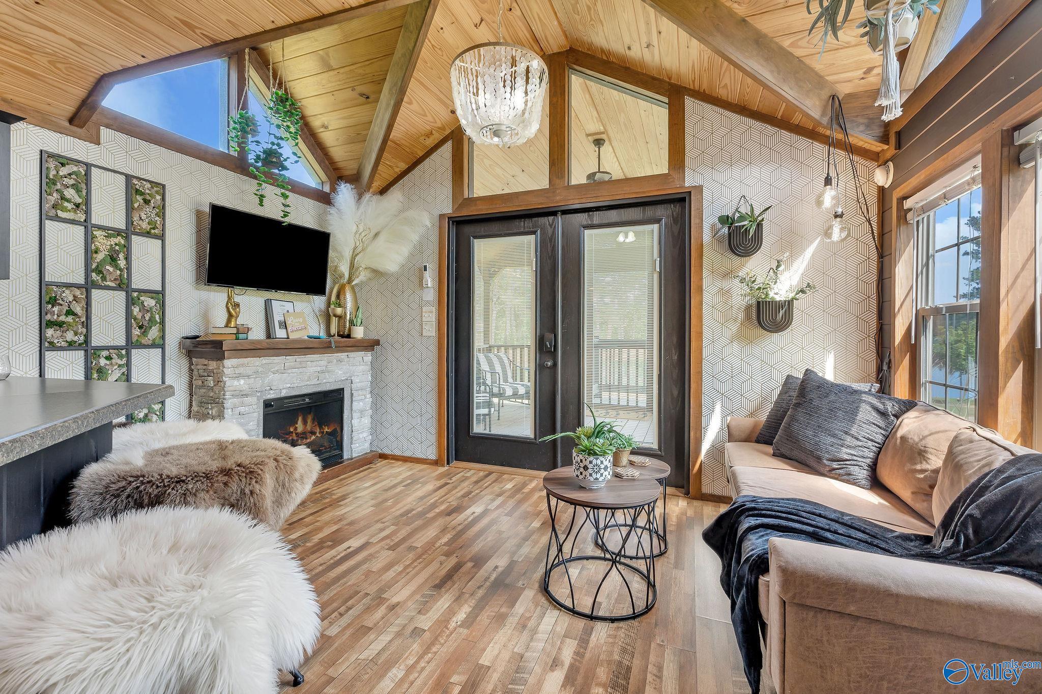 1121 Martin Road