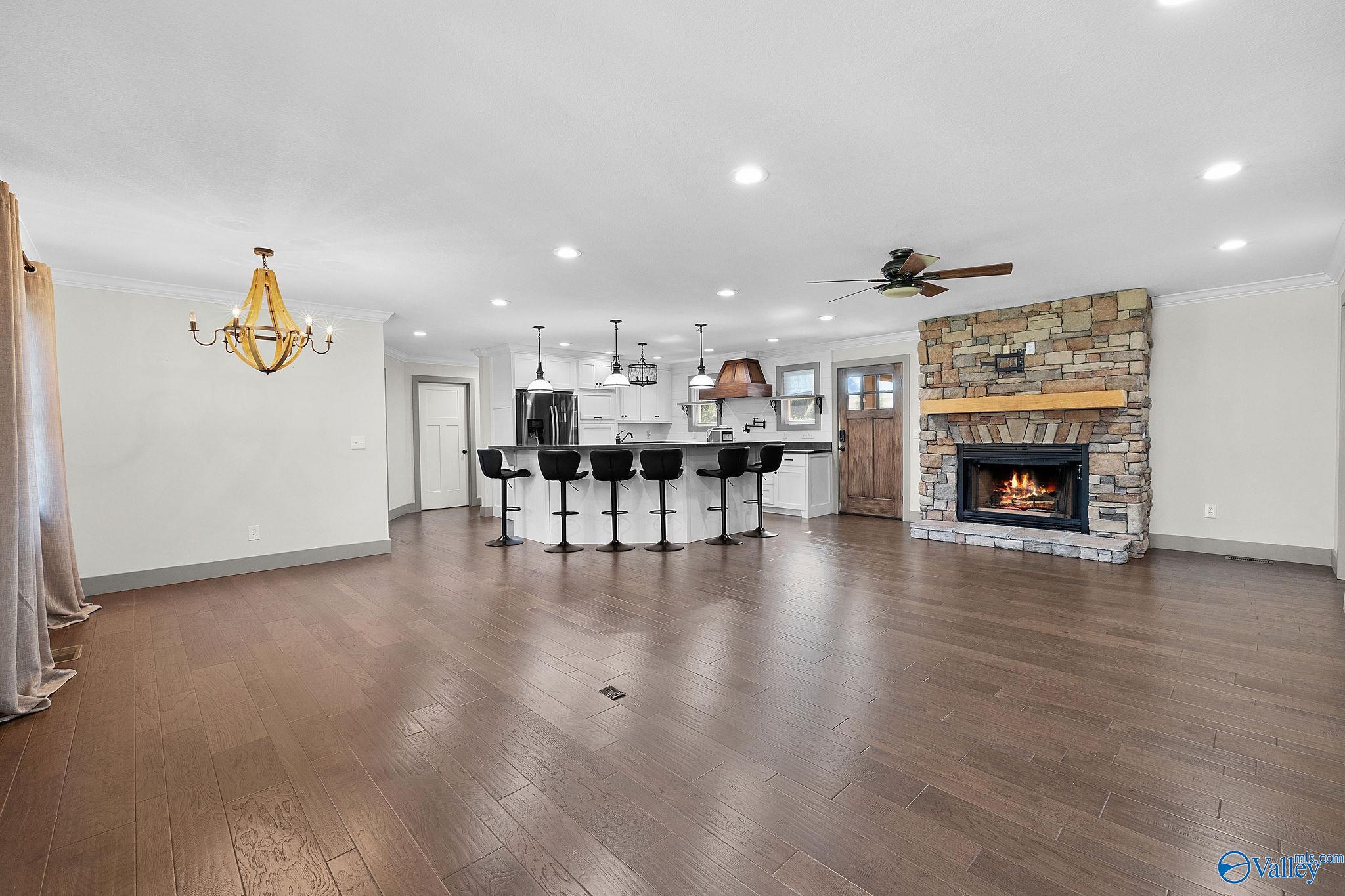 1121 Martin Road