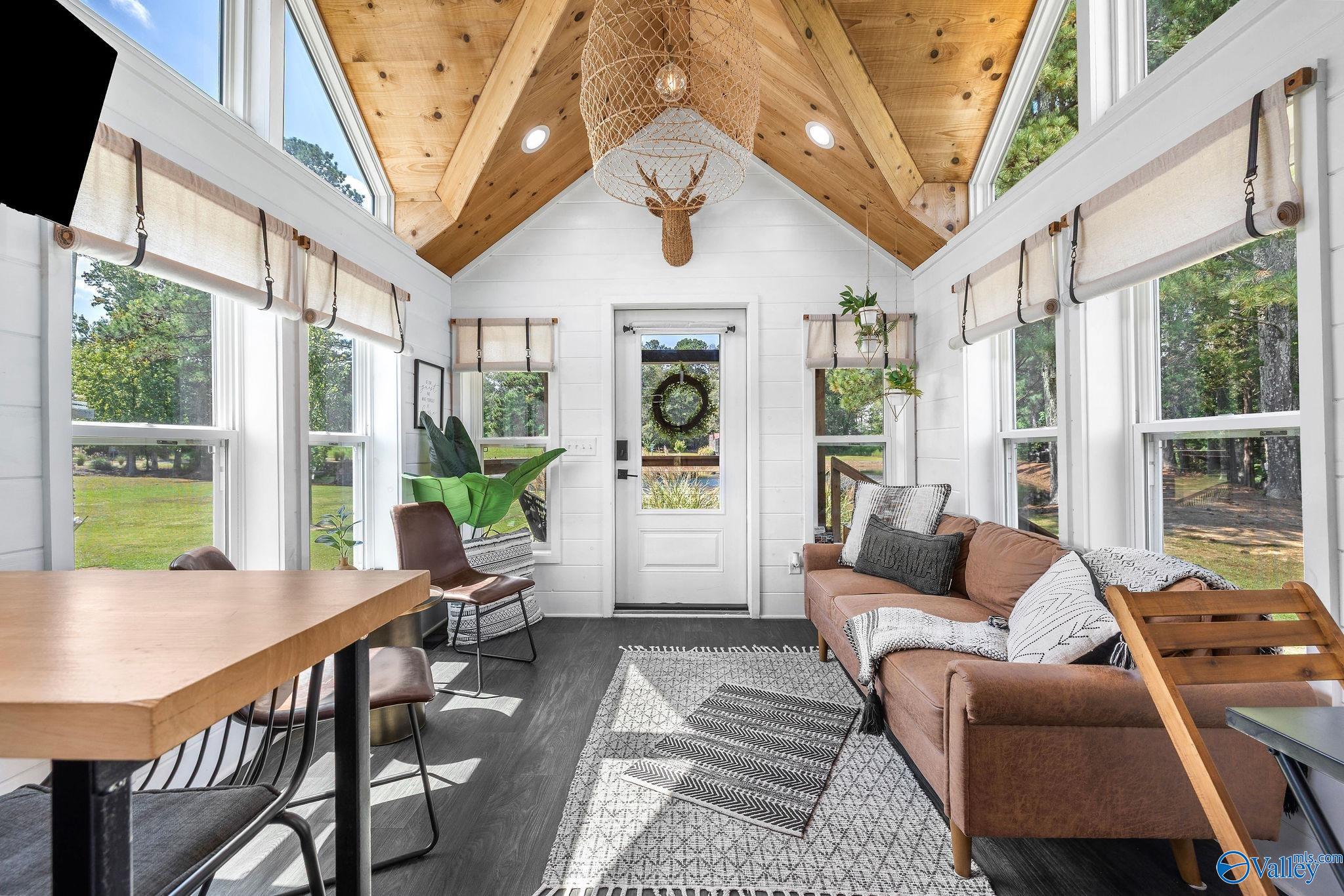 1121 Martin Road