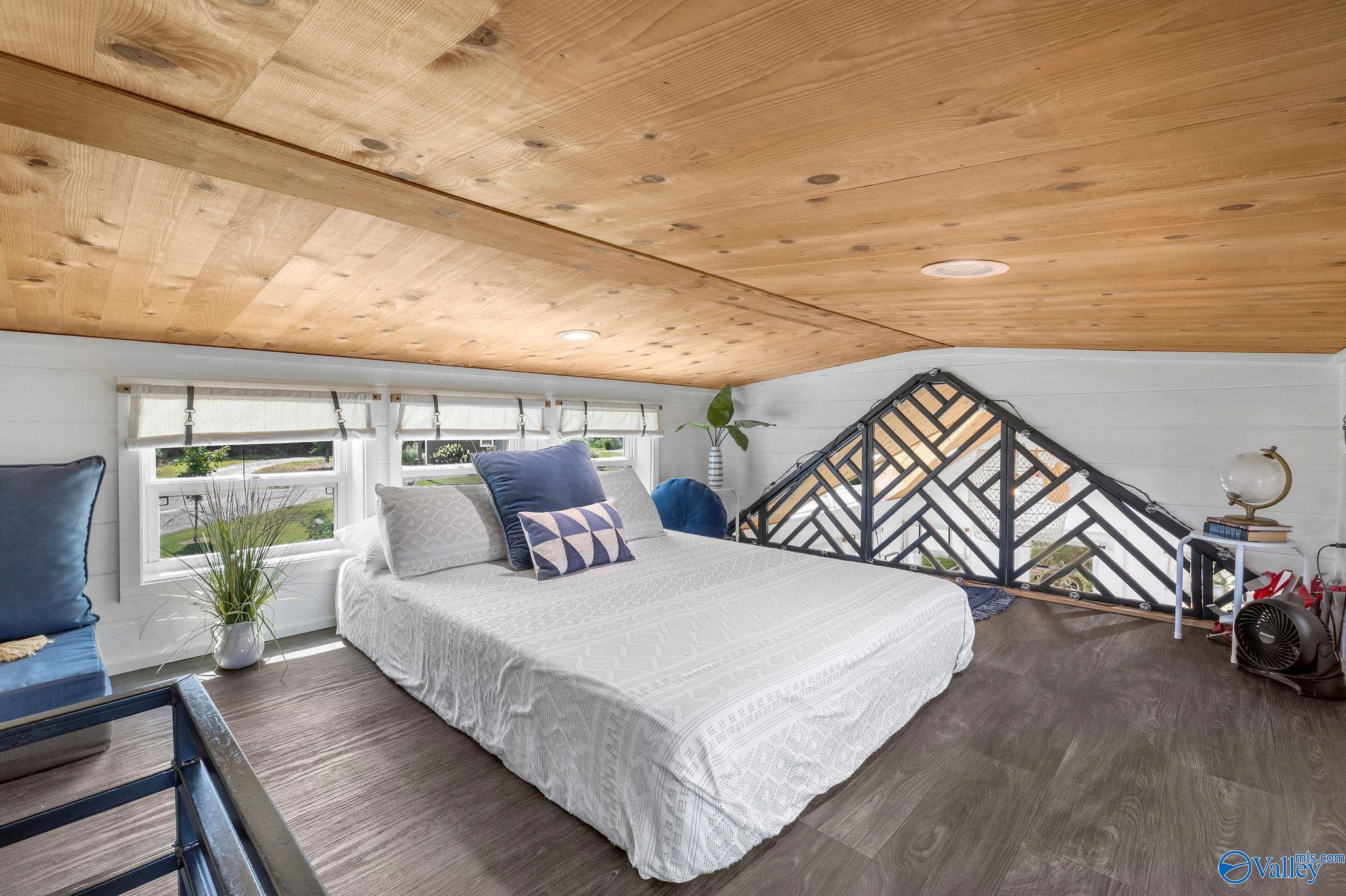 1121 Martin Road
