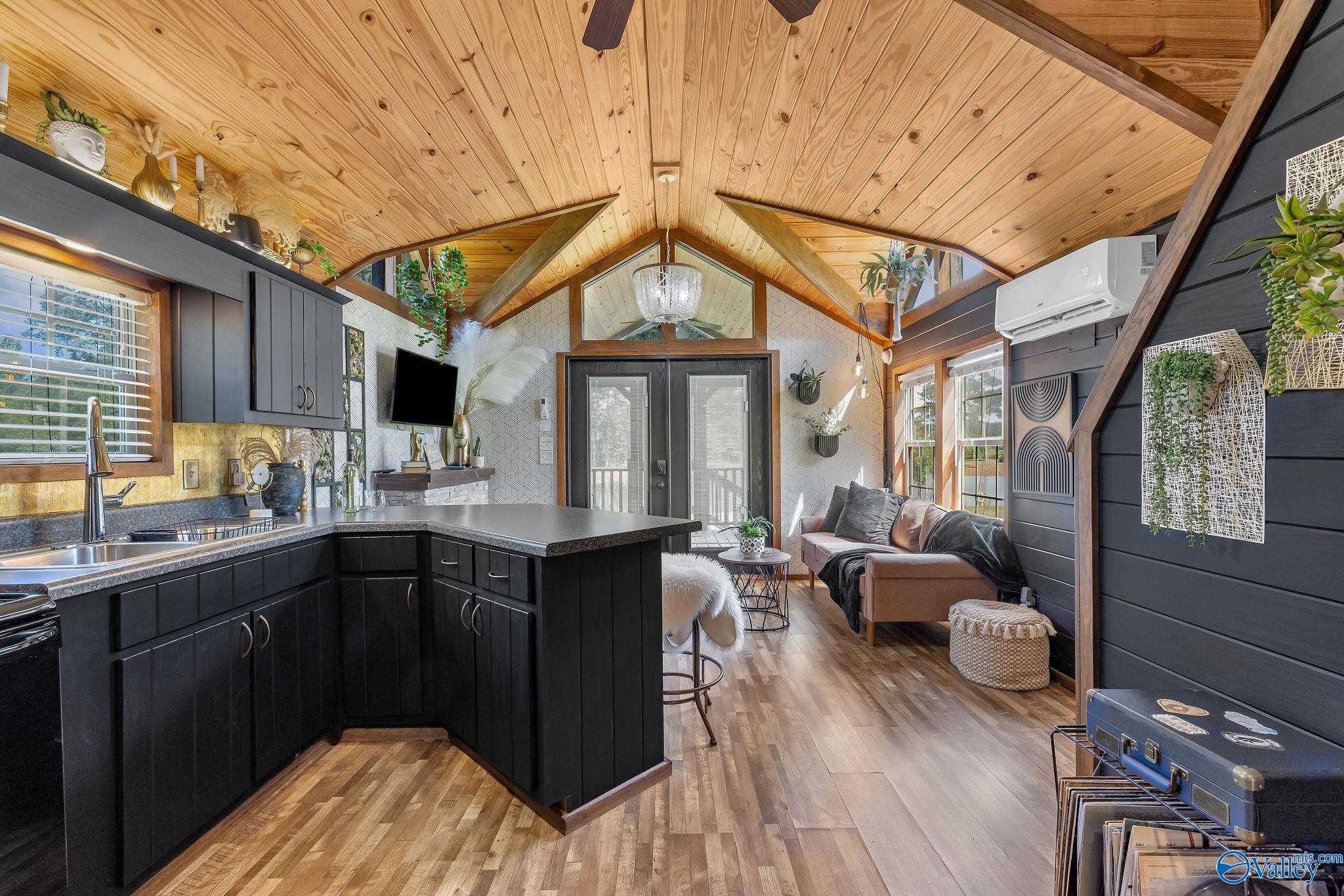 1121 Martin Road