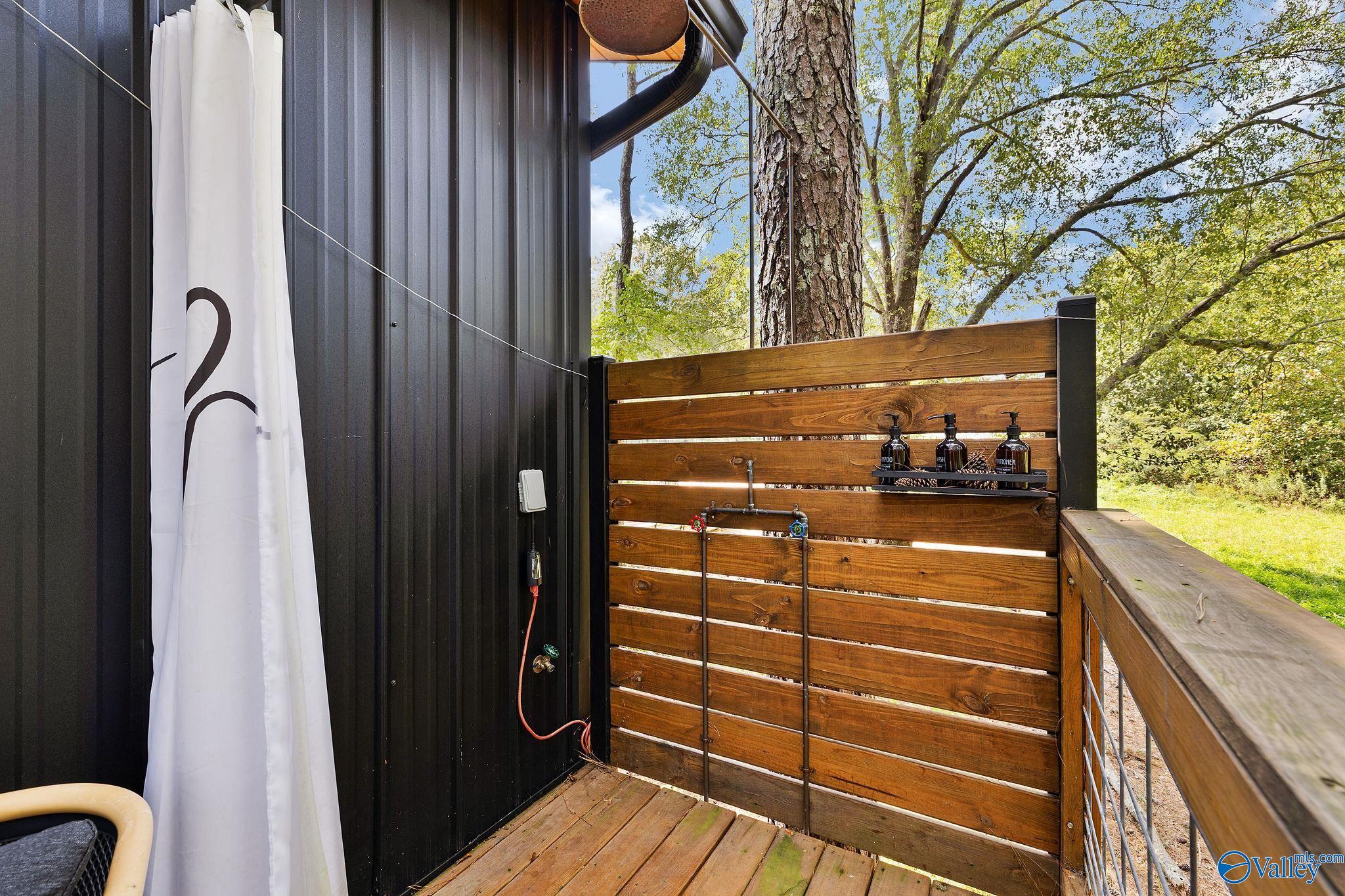 1121 Martin Road