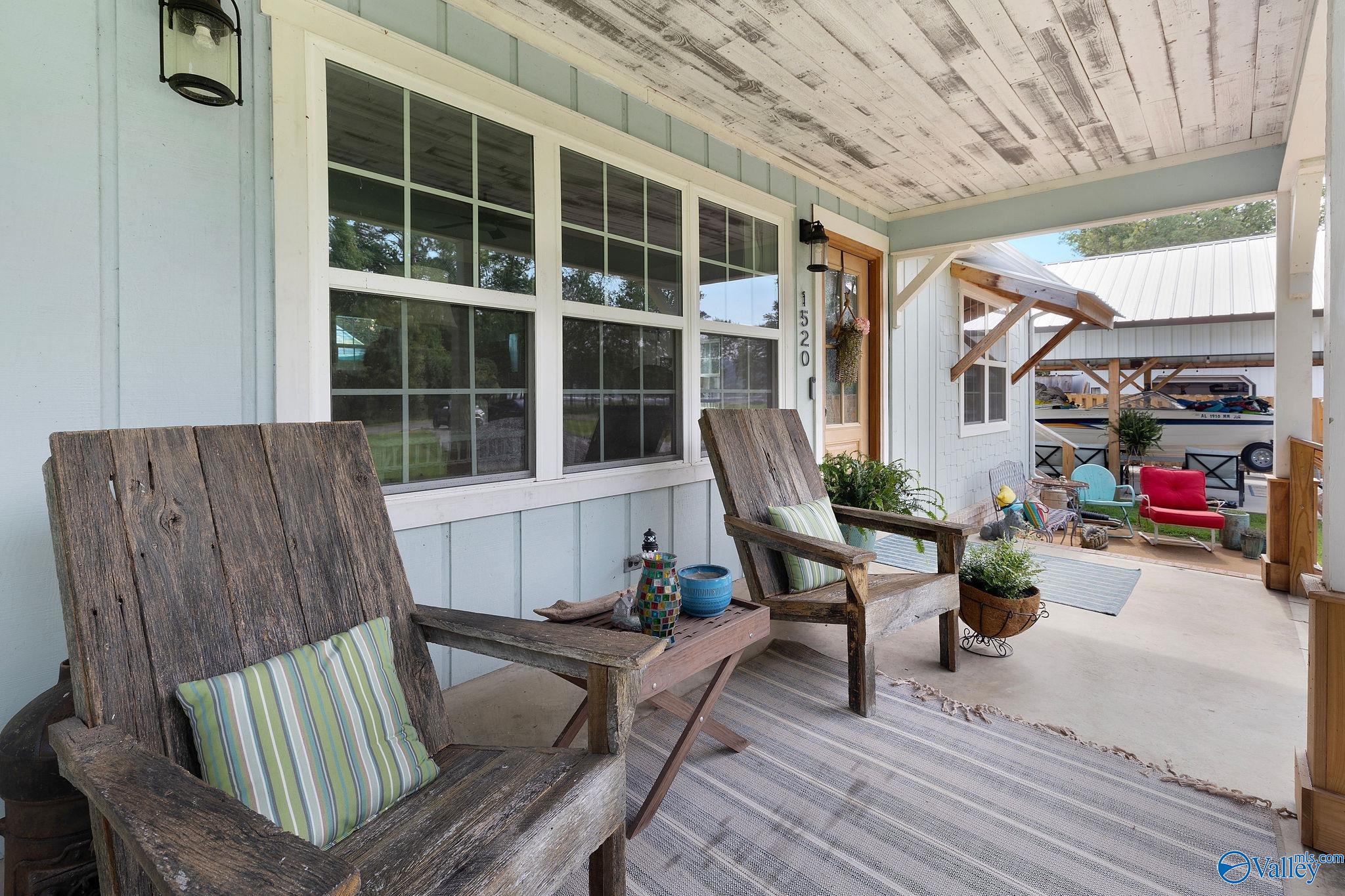 1520 White Elephant Road