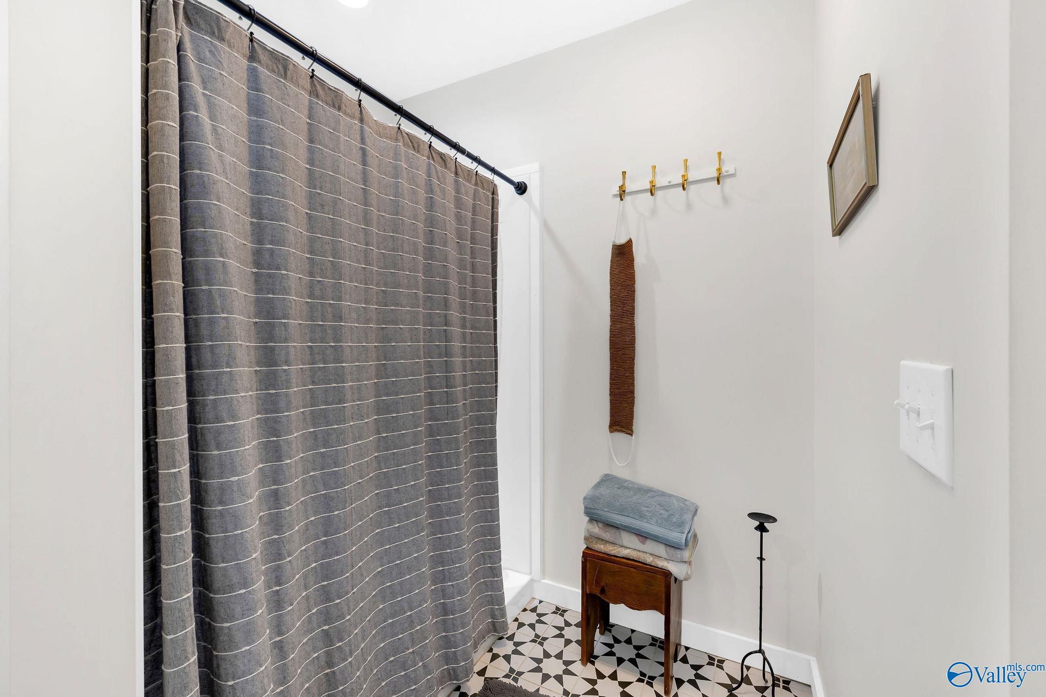 1520 White Elephant Road