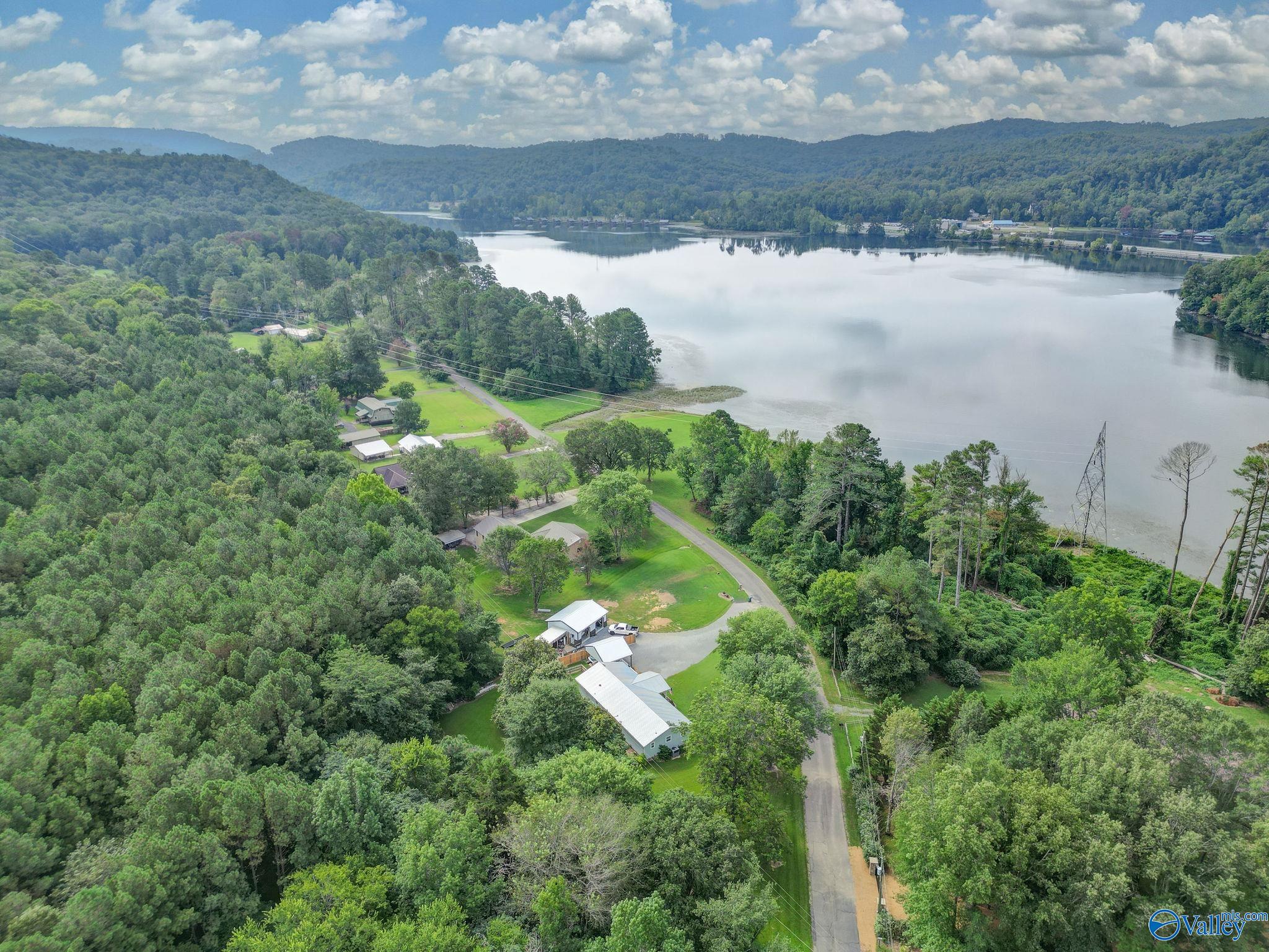 1520 White Elephant Road