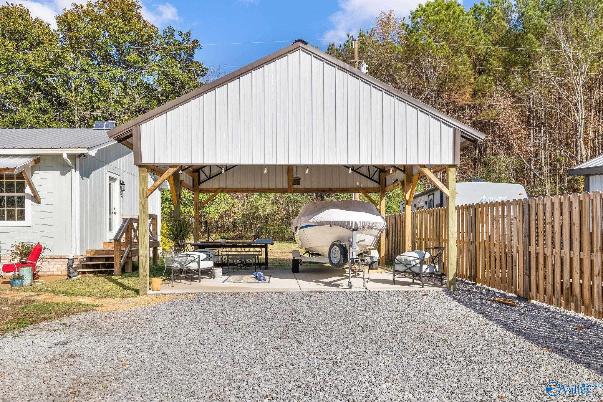 1520 White Elephant Road