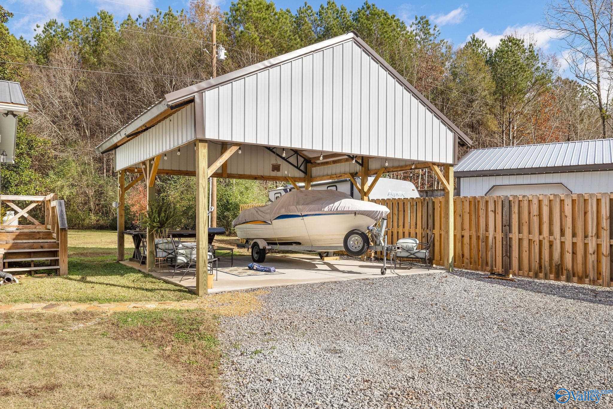 1520 White Elephant Road