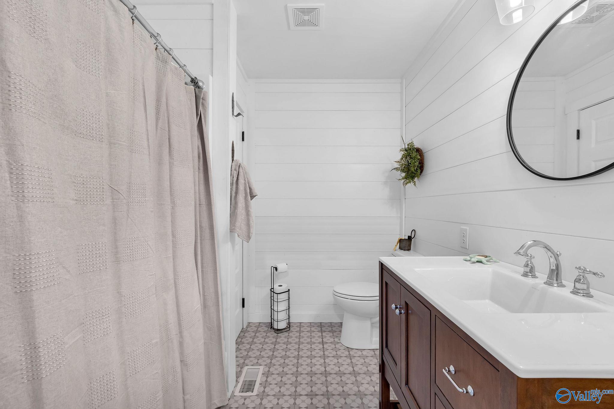 1520 White Elephant Road