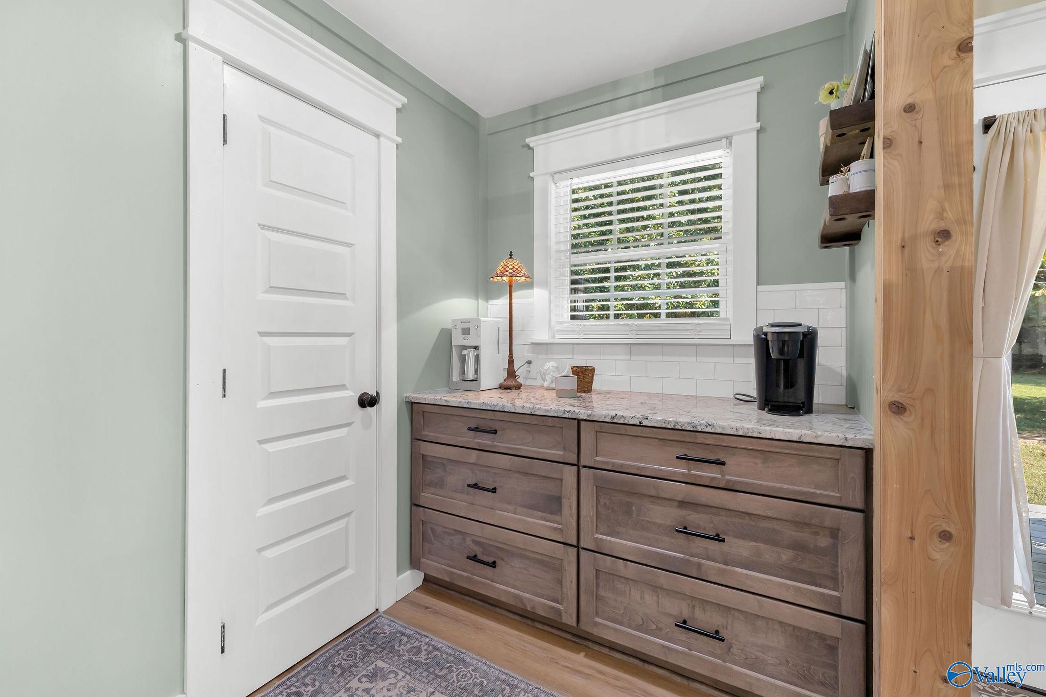 1520 White Elephant Road