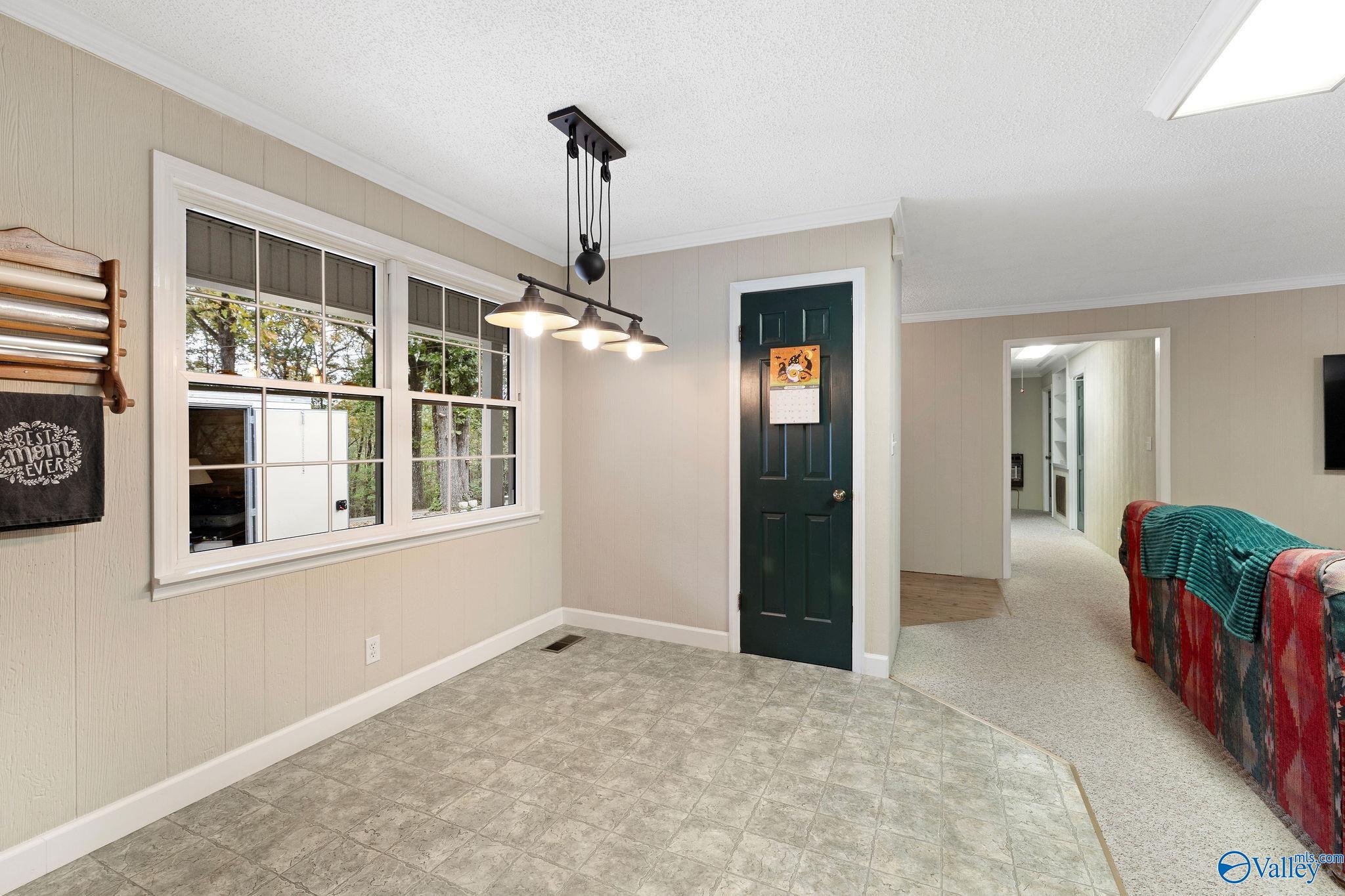 220 Benefield Drive, Attalla