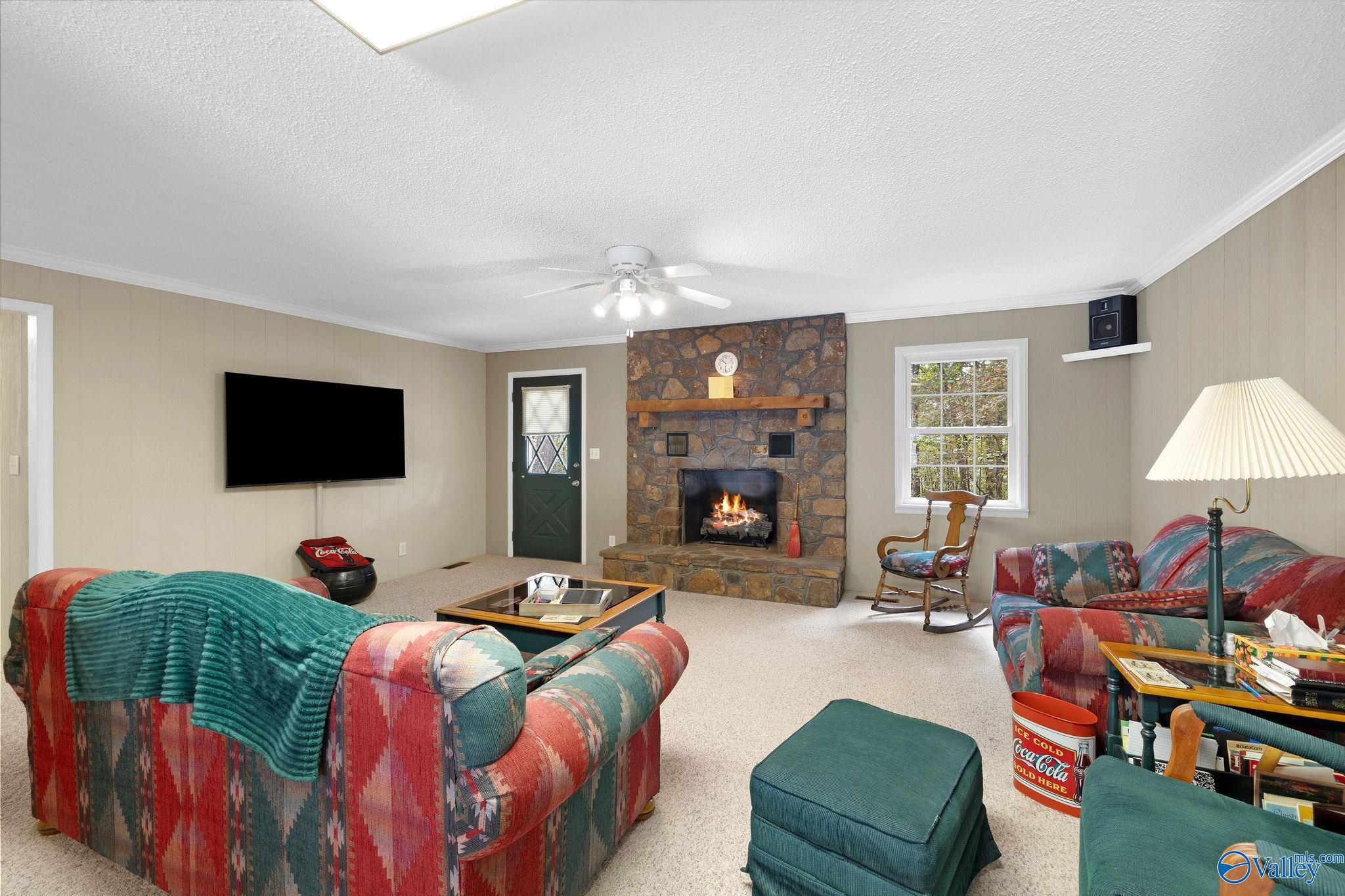 220 Benefield Drive, Attalla