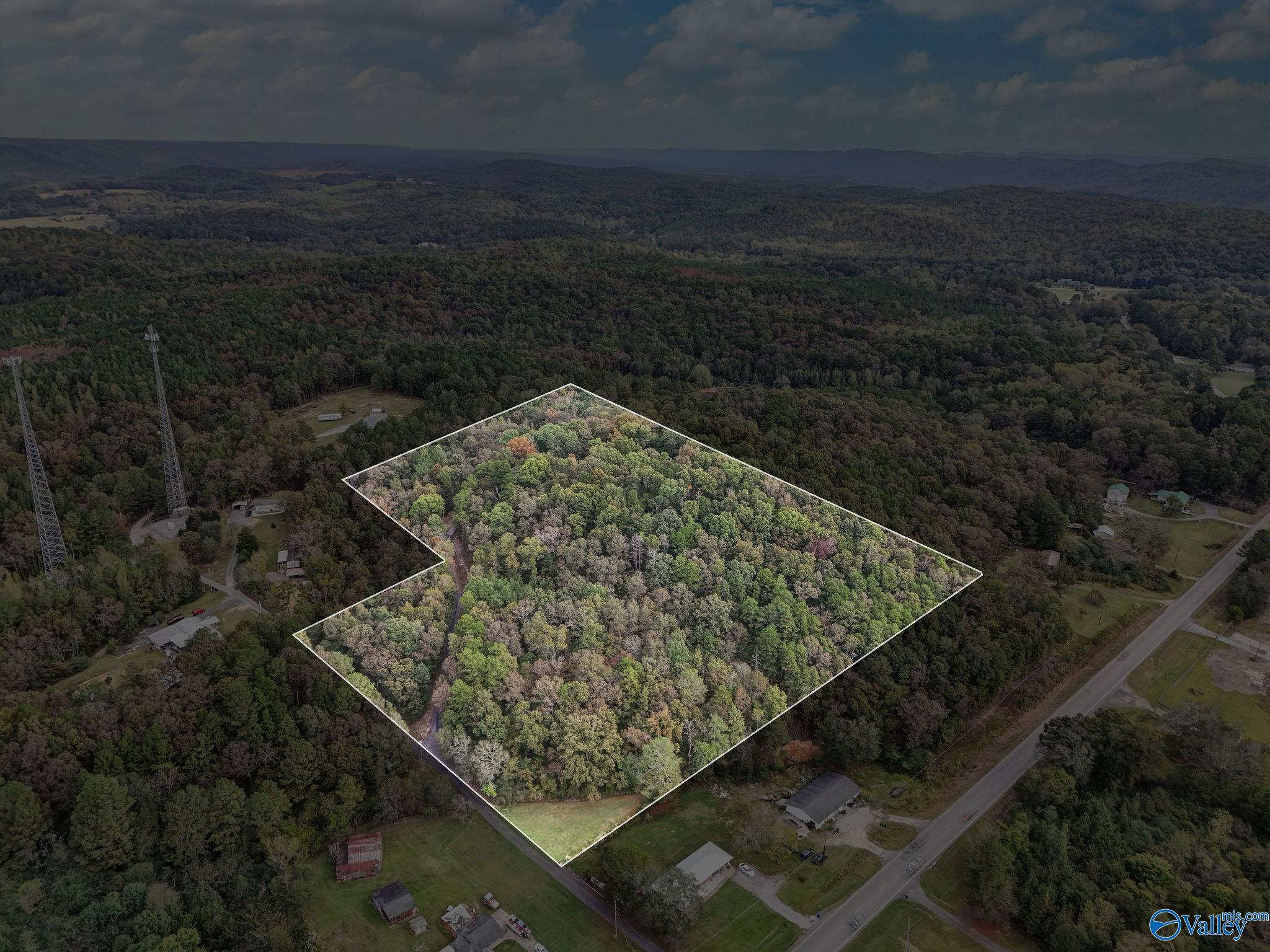 220 Benefield Drive, Attalla