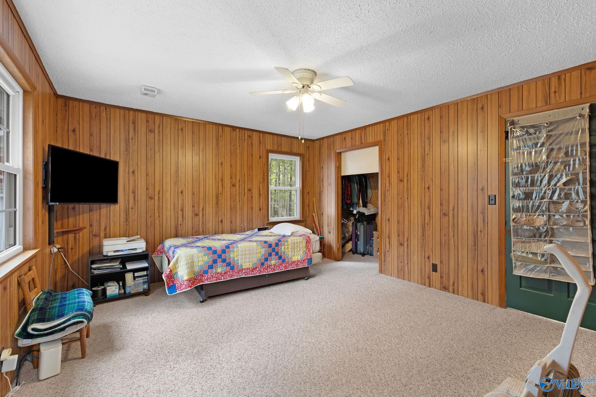 220 Benefield Drive, Attalla