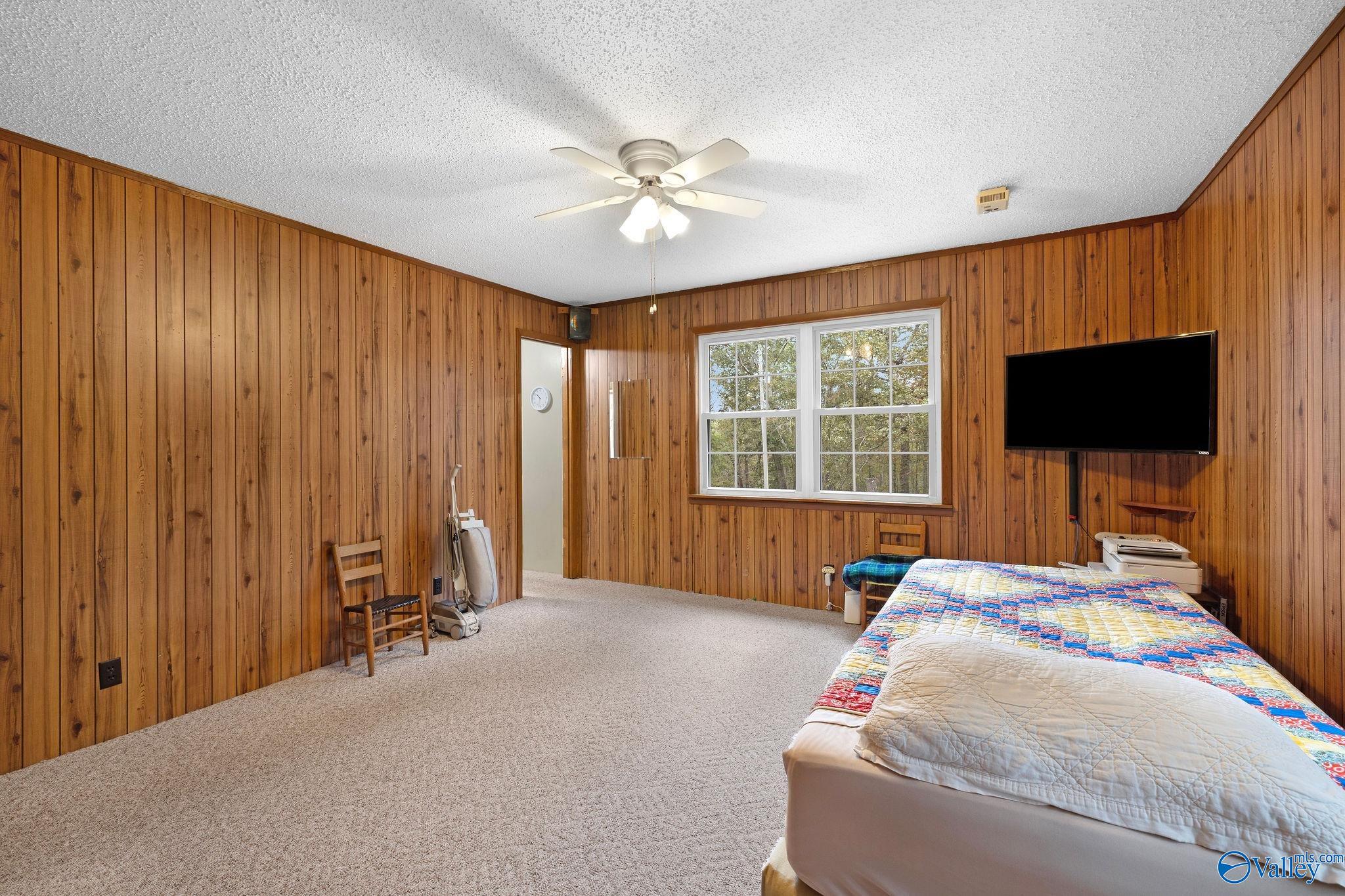 220 Benefield Drive, Attalla