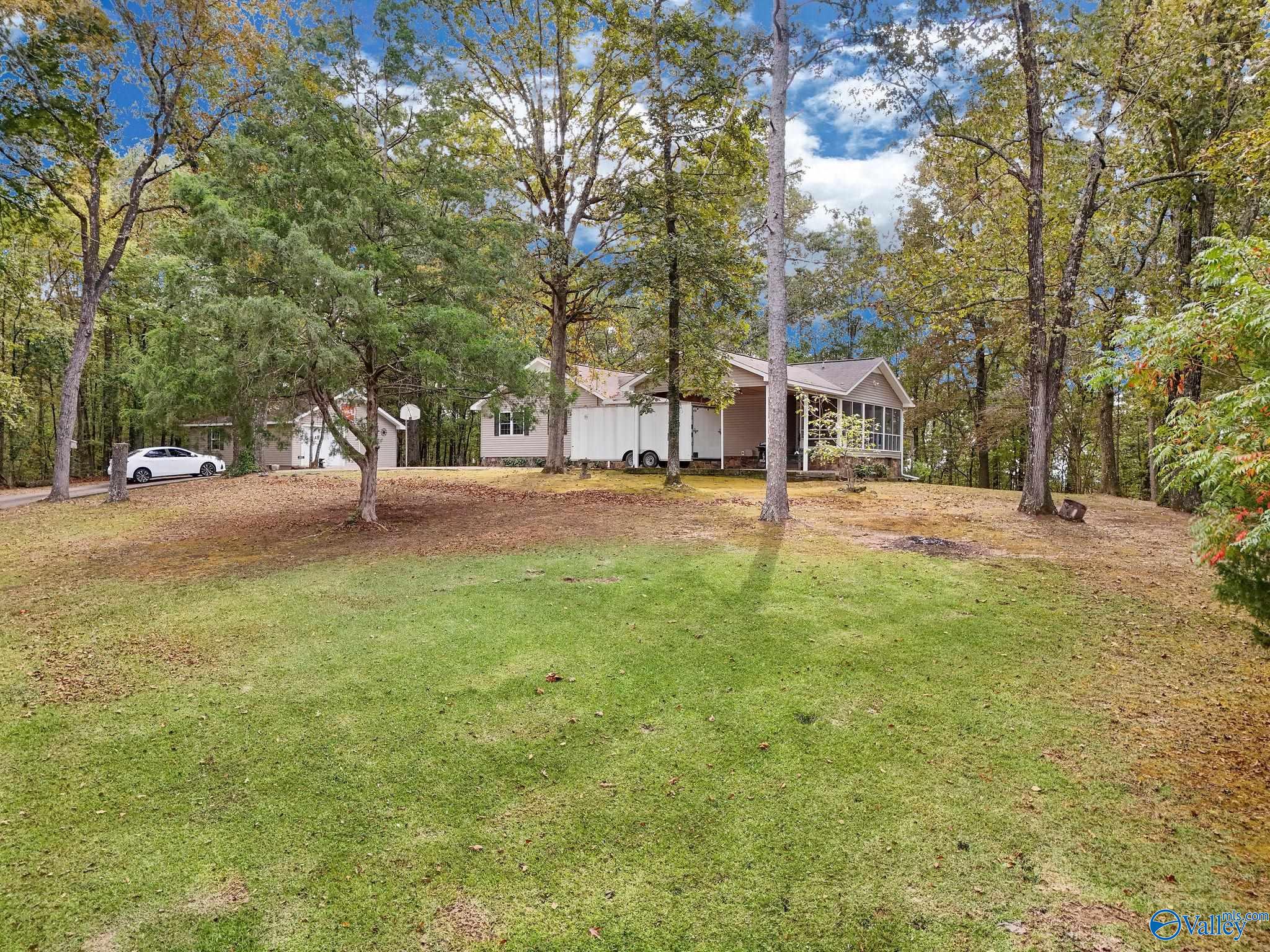 220 Benefield Drive, Attalla