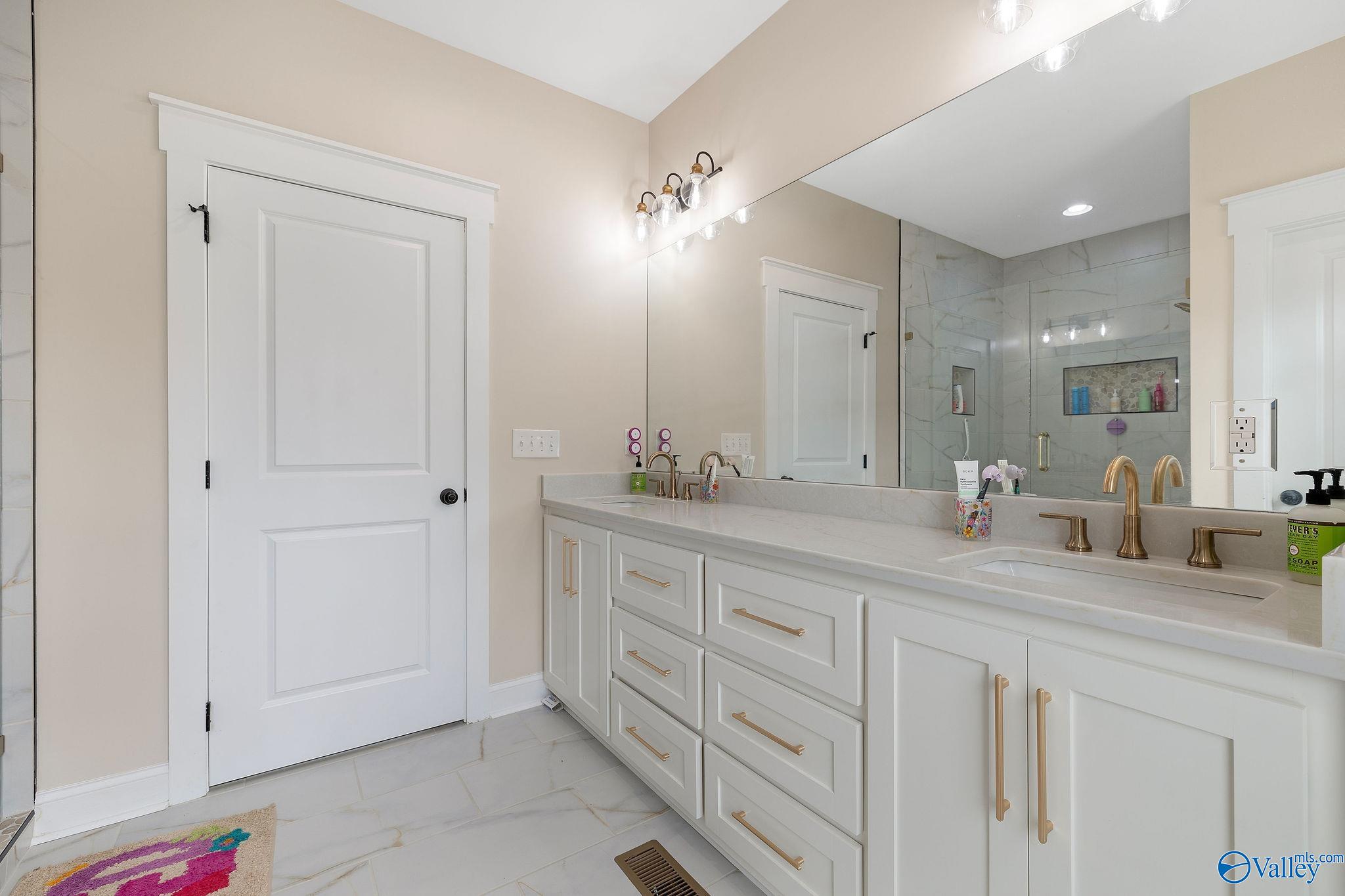 44 Krimson Circle, Albertville