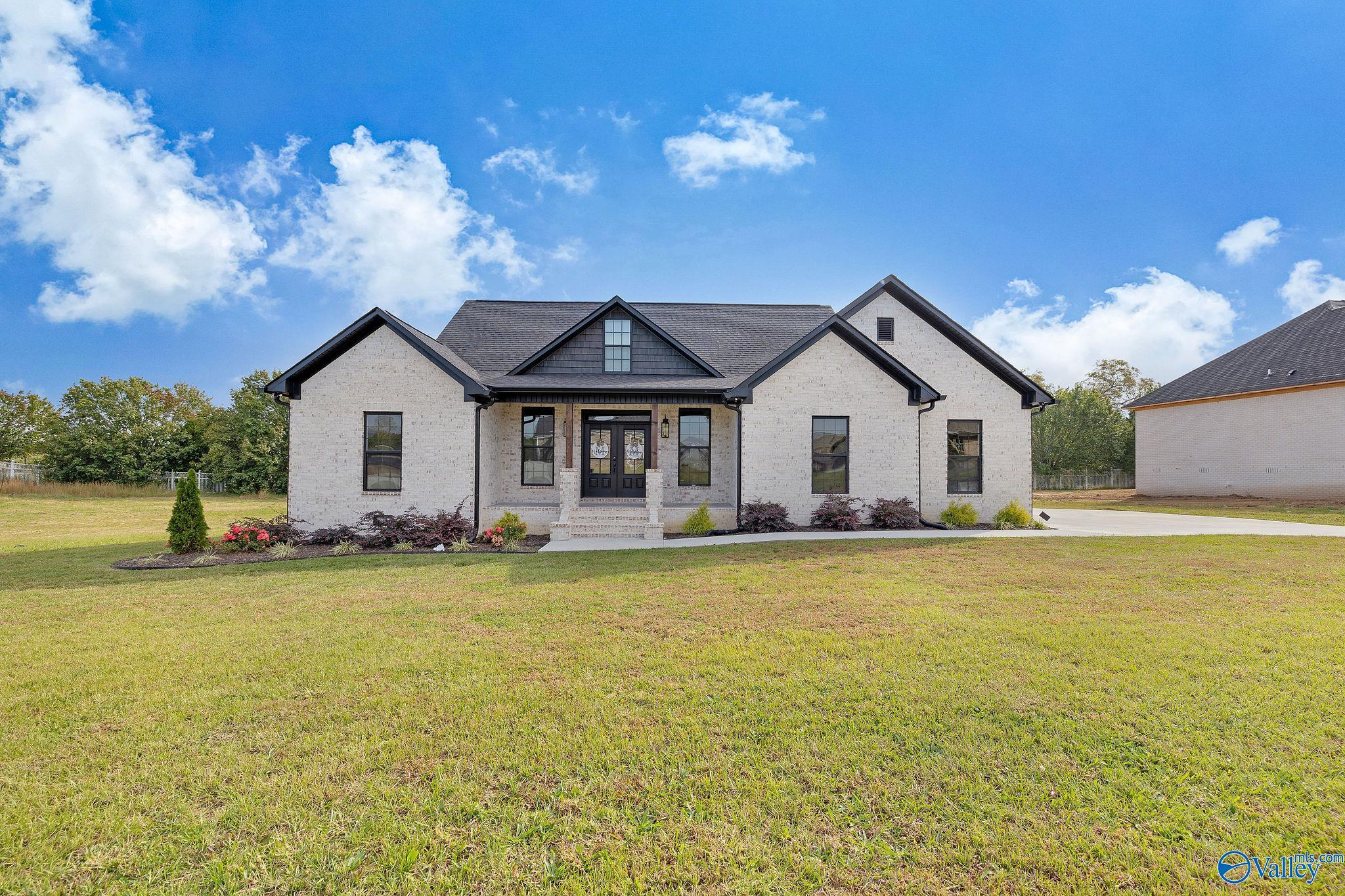 44 Krimson Circle, Albertville