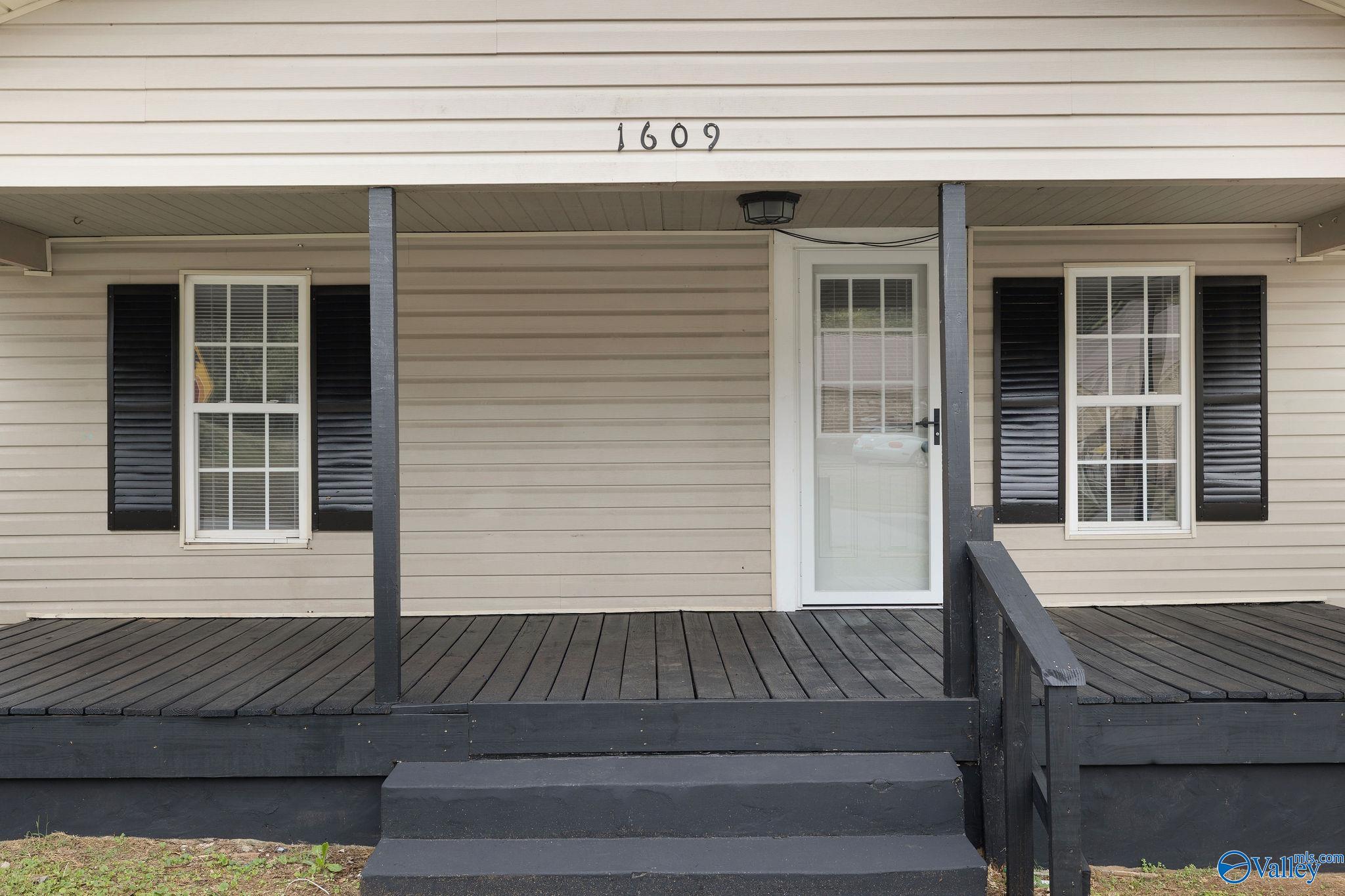 1609 Obrig Avenue, Guntersville