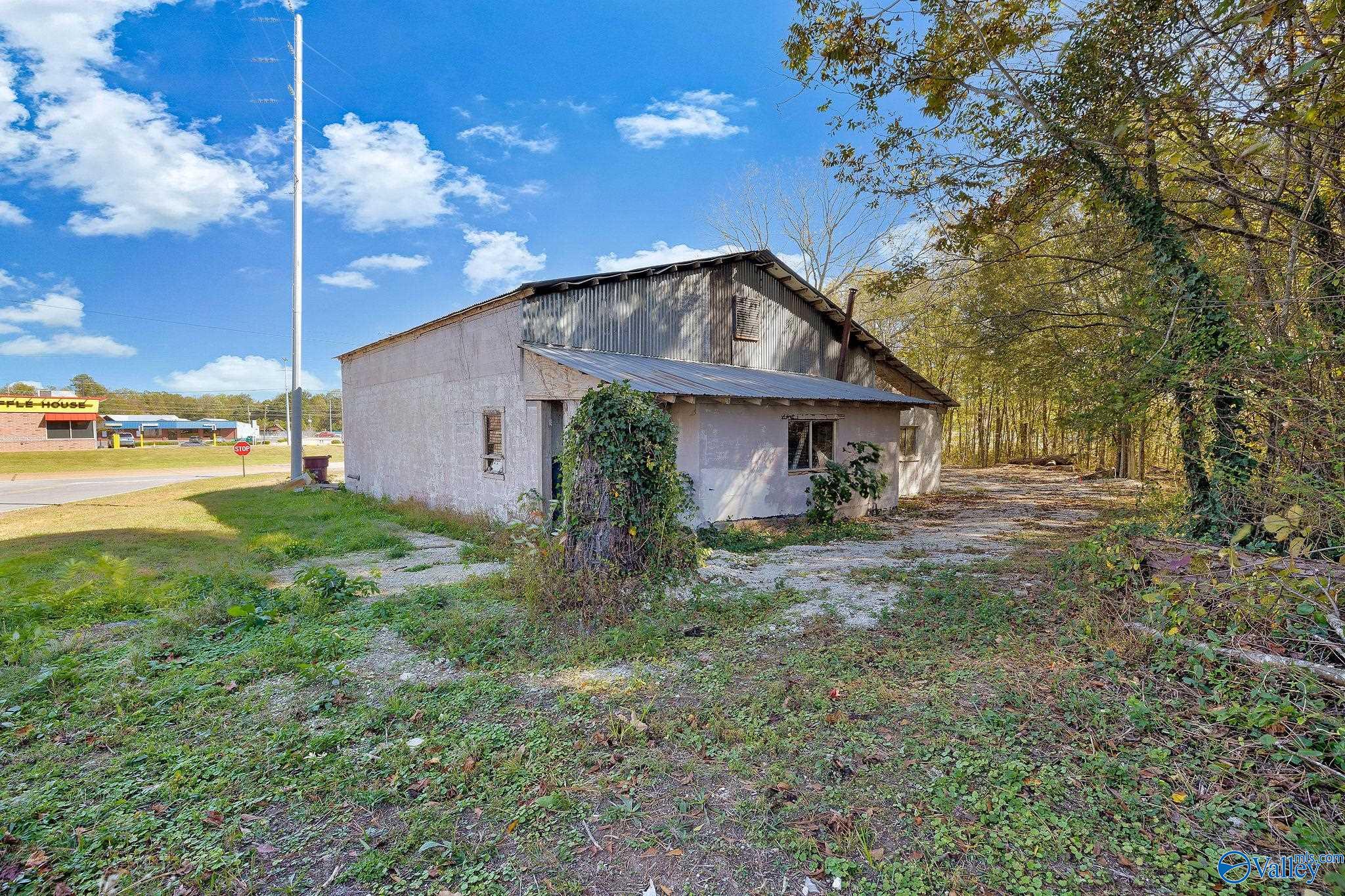 1521 Old Huntsville Highway