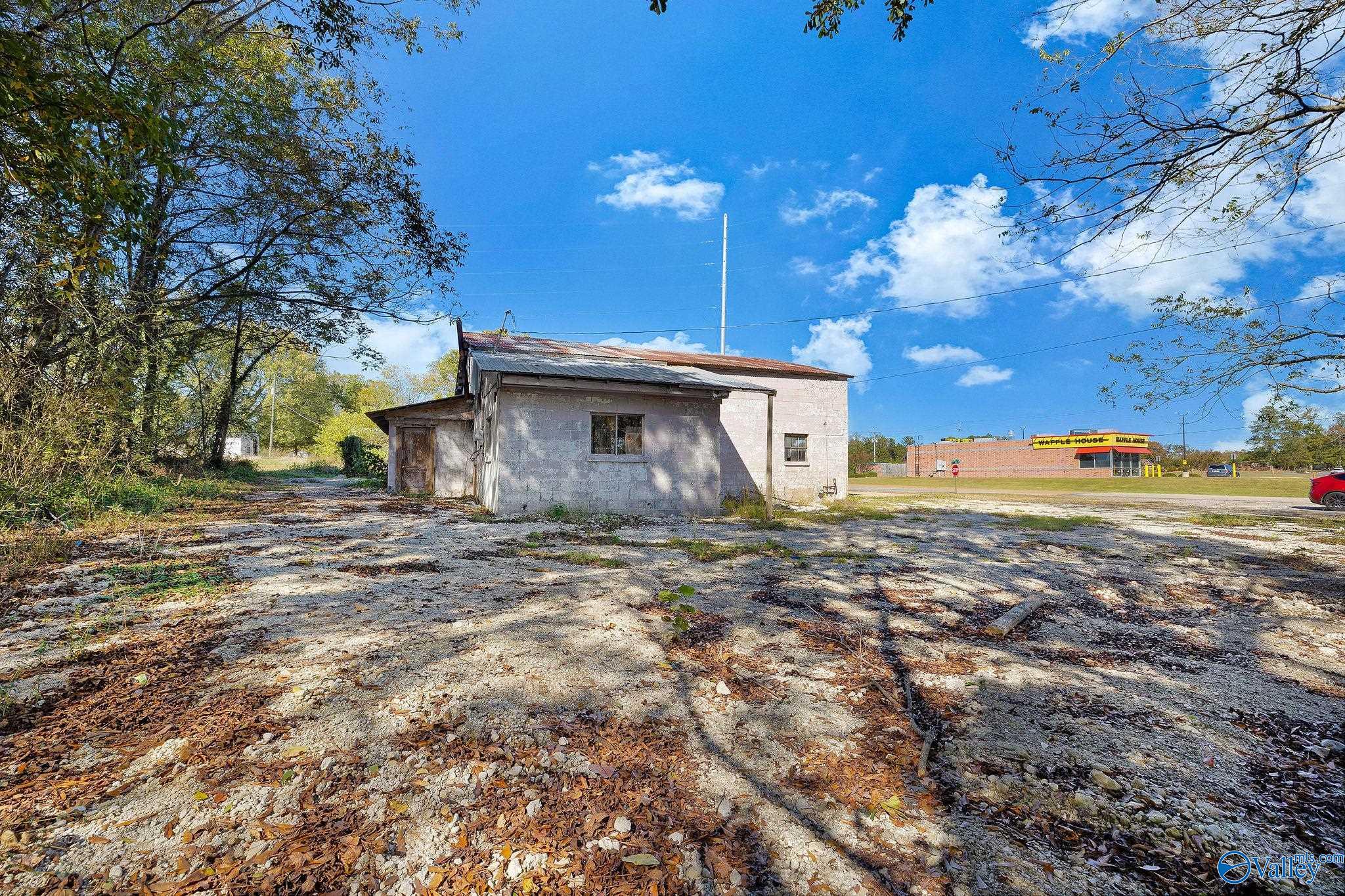 1521 Old Huntsville Highway