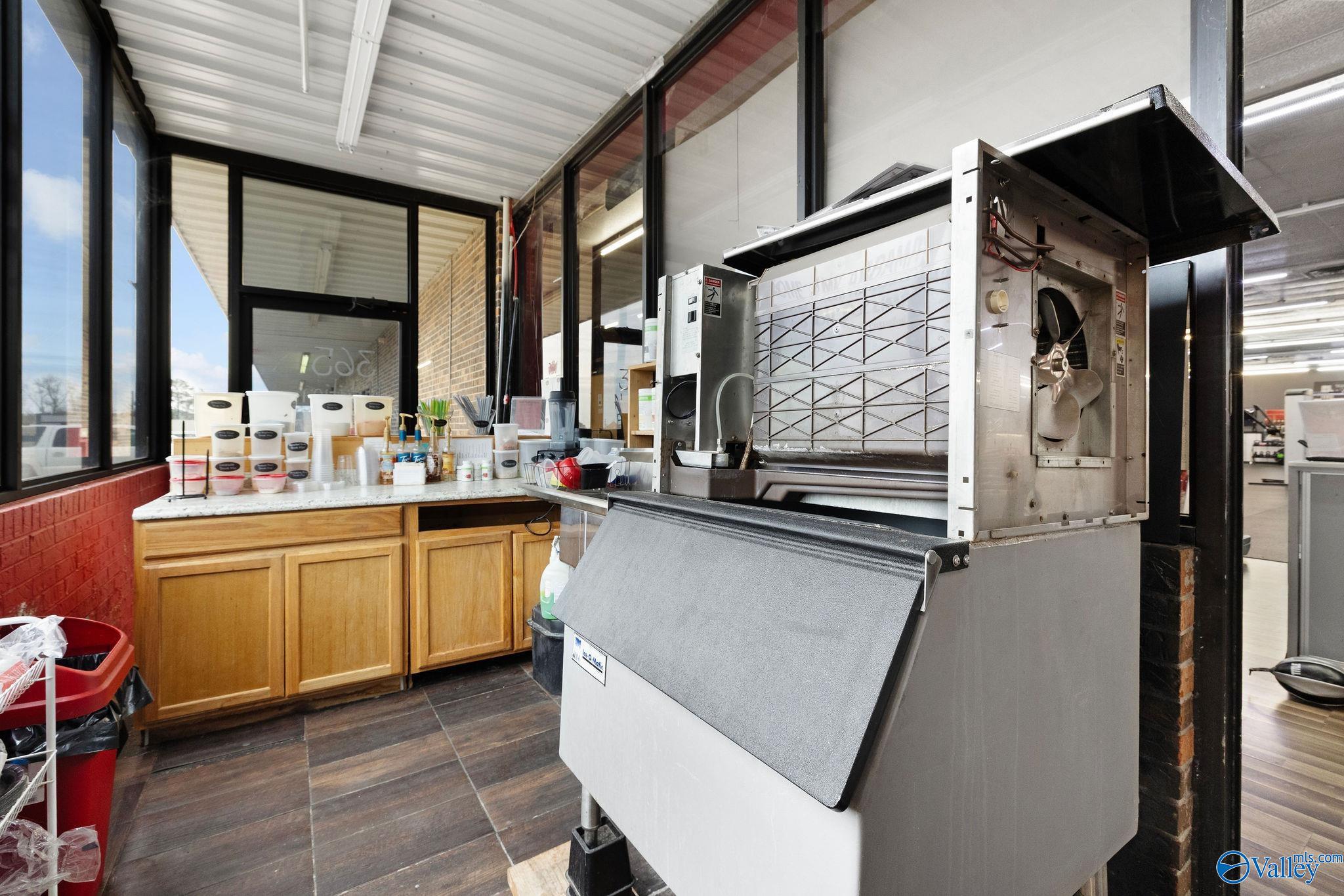 11740 US Highway 431