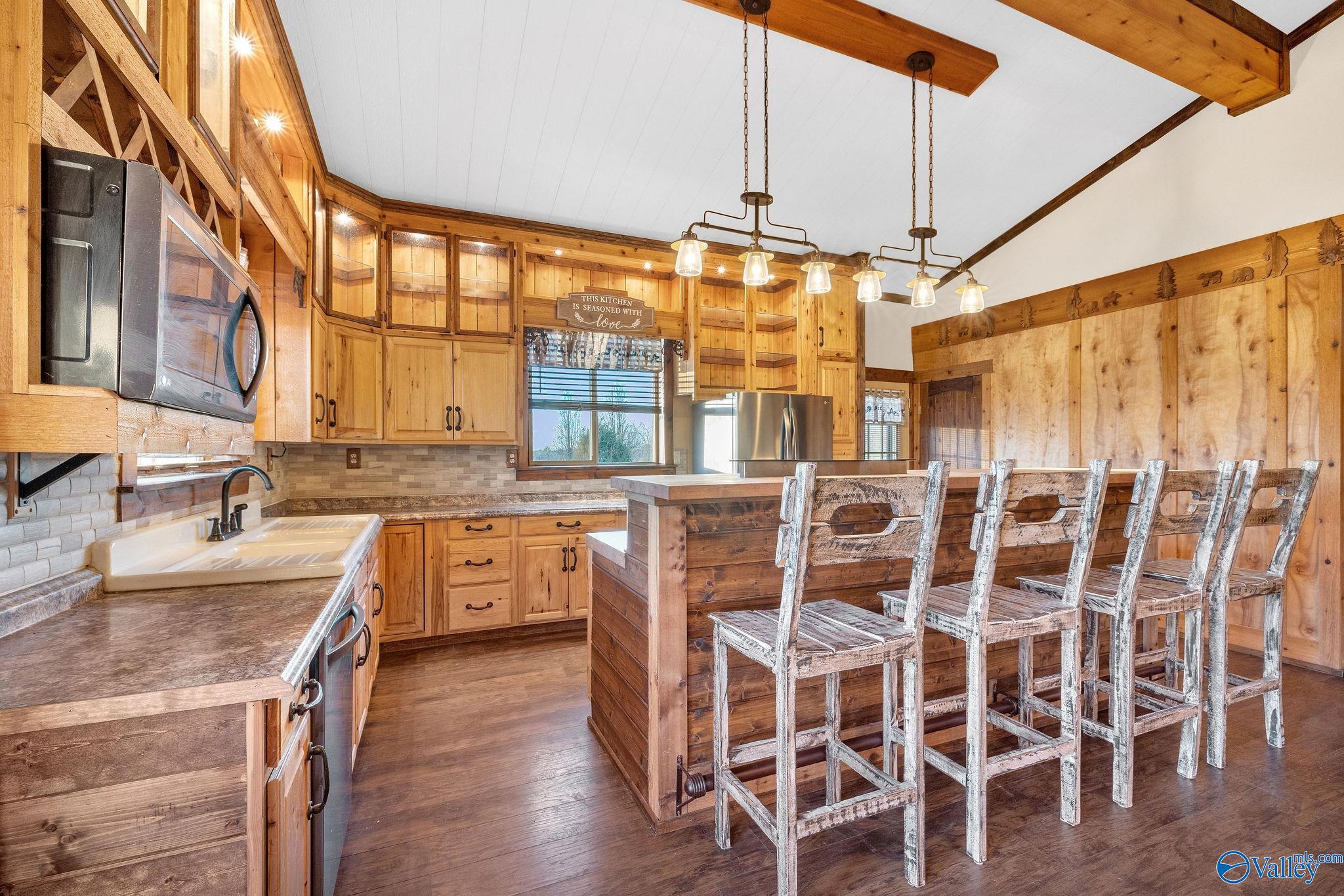 1223 County Road 359